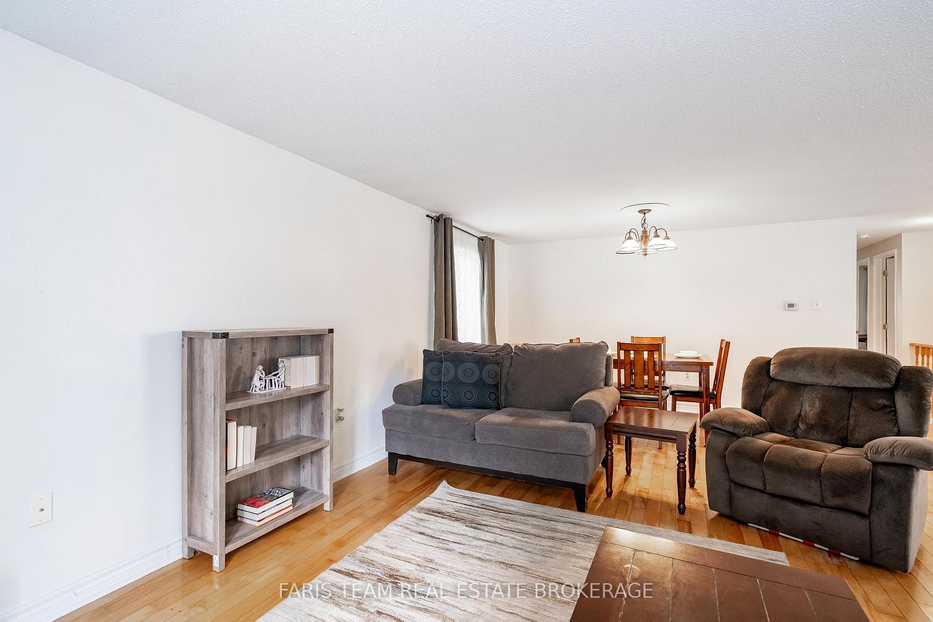 Photo 16 of 24 Laurie Crescent, Barrie, Wellington — HOMEH