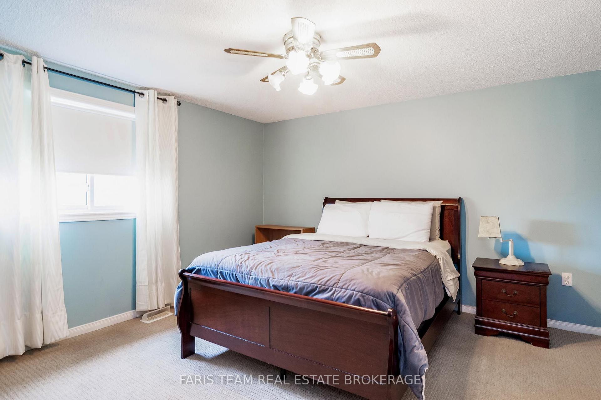 Photo 18 of 24 Laurie Crescent, Barrie, Wellington — HOMEH