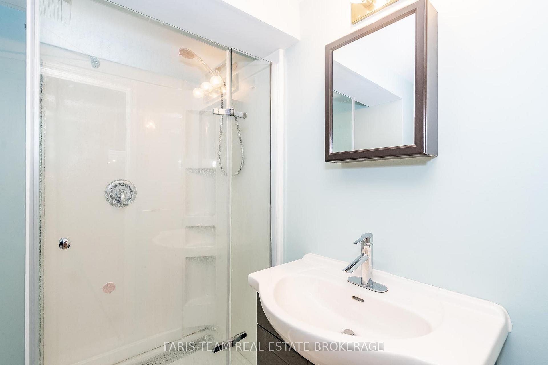 Photo 26 of 24 Laurie Crescent, Barrie, Wellington — HOMEH