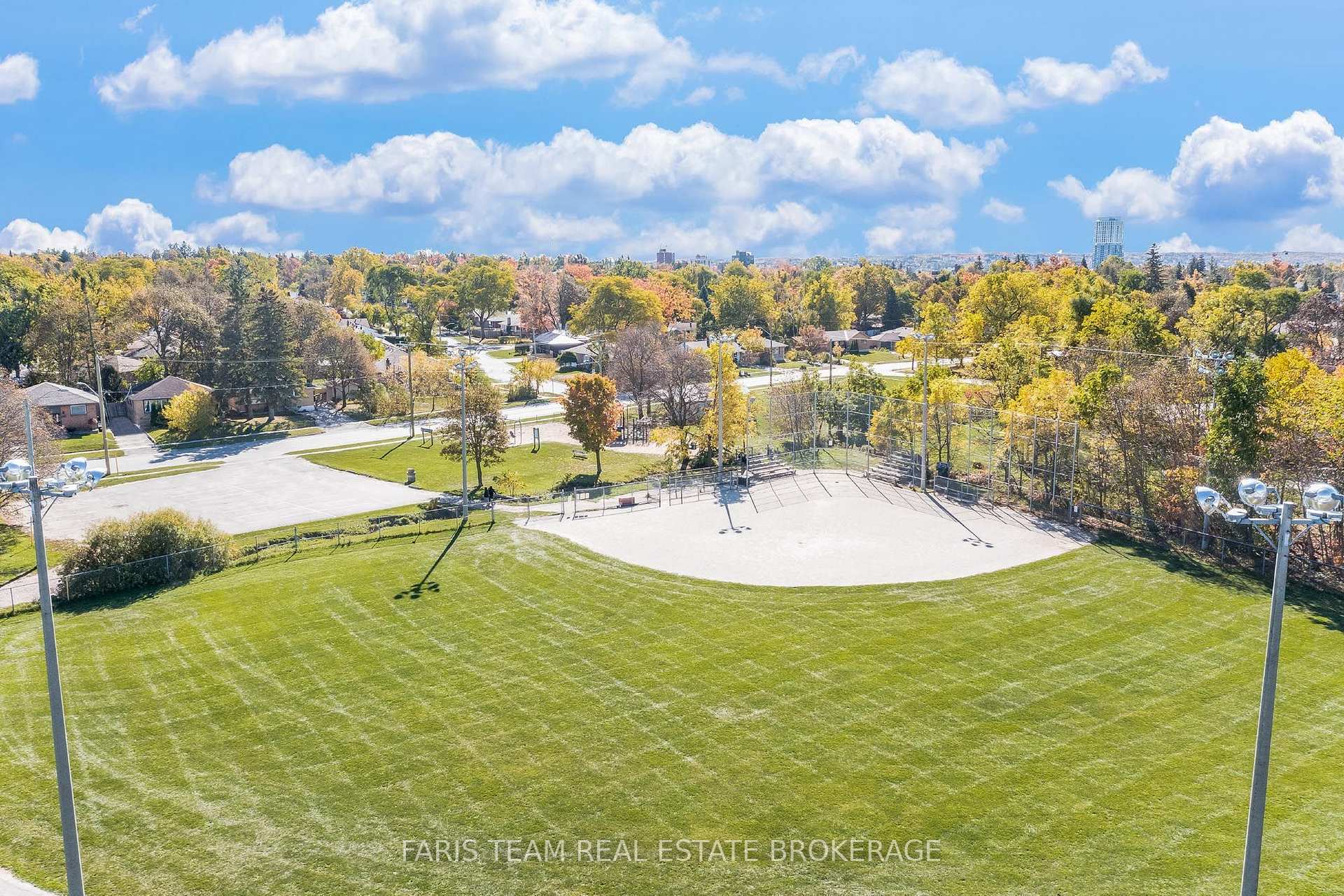 Photo 36 of 24 Laurie Crescent, Barrie, Wellington — HOMEH