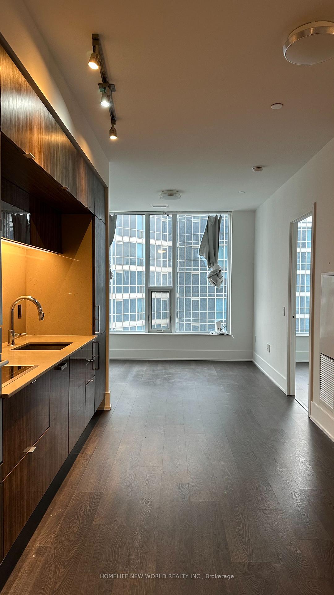 Photo 4 of Unit 3306, 10 York Street, Toronto, Waterfront Communities — HOMEH