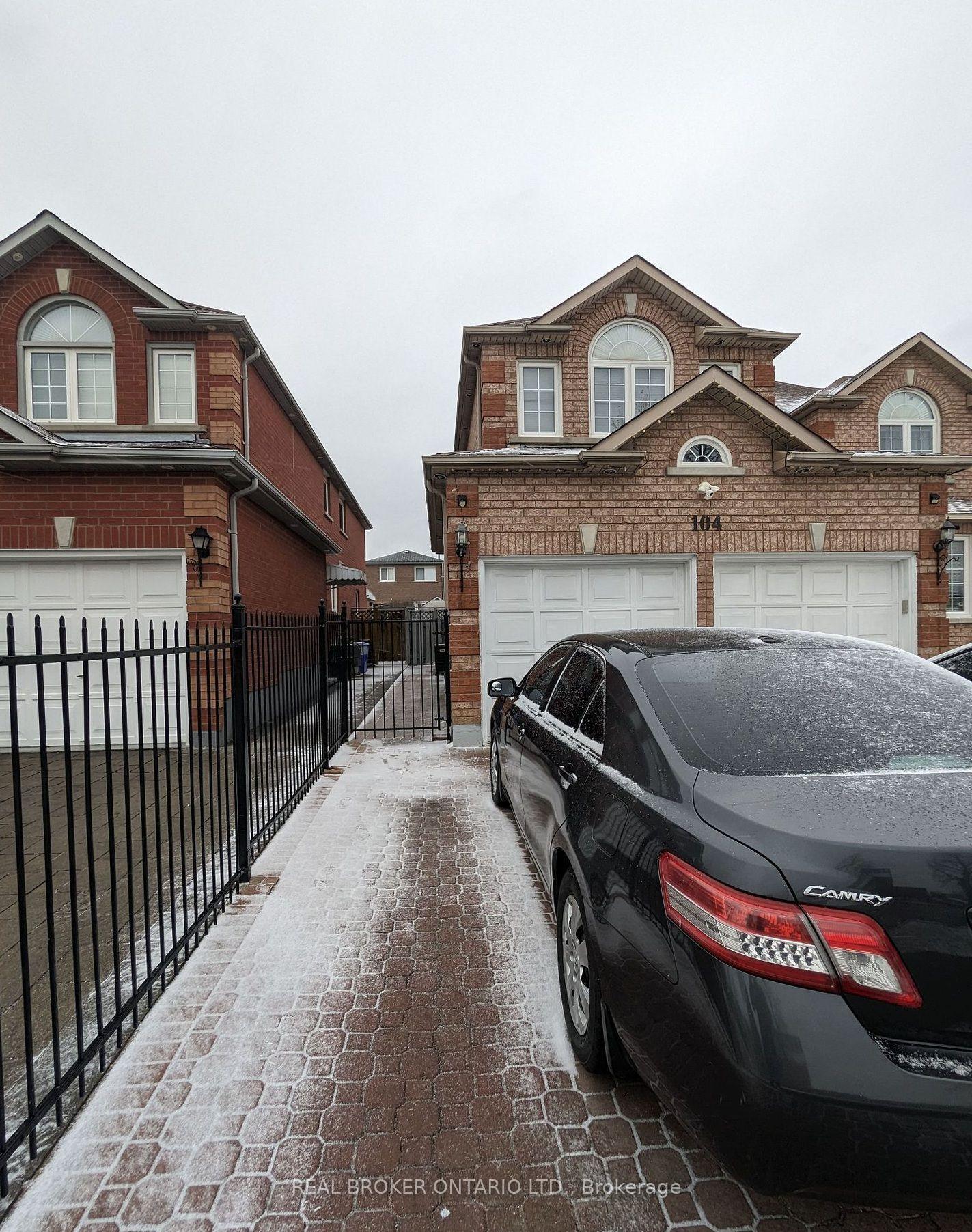 Photo 2 of Unit BSMT, 104 Randall Avenue, Markham, Milliken Mills East — HOMEH