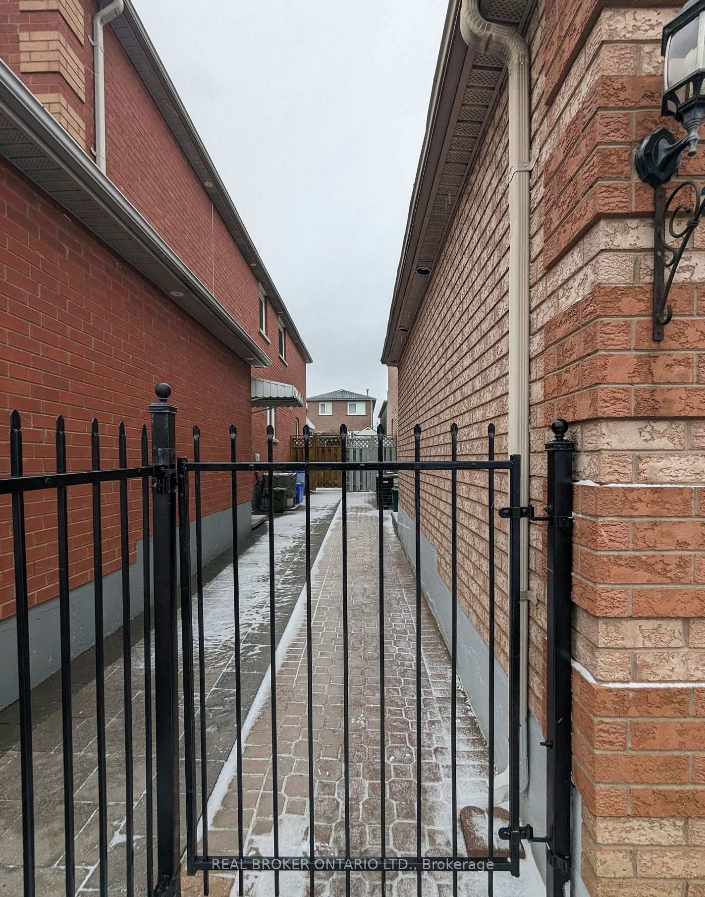 Photo 3 of Unit BSMT, 104 Randall Avenue, Markham, Milliken Mills East — HOMEH