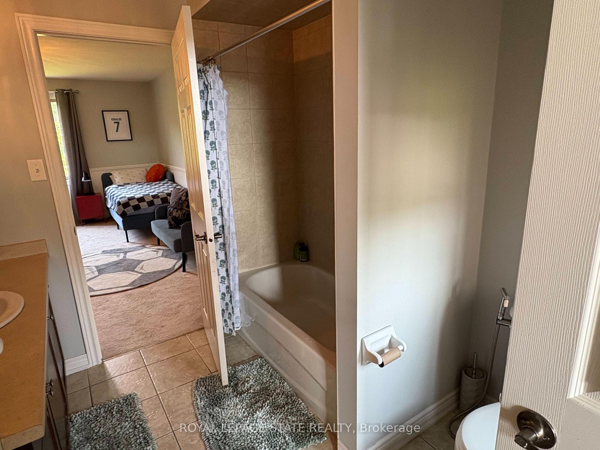 Photo 25 of 104 Diiorio Circle, Hamilton, Meadowlands — HOMEH