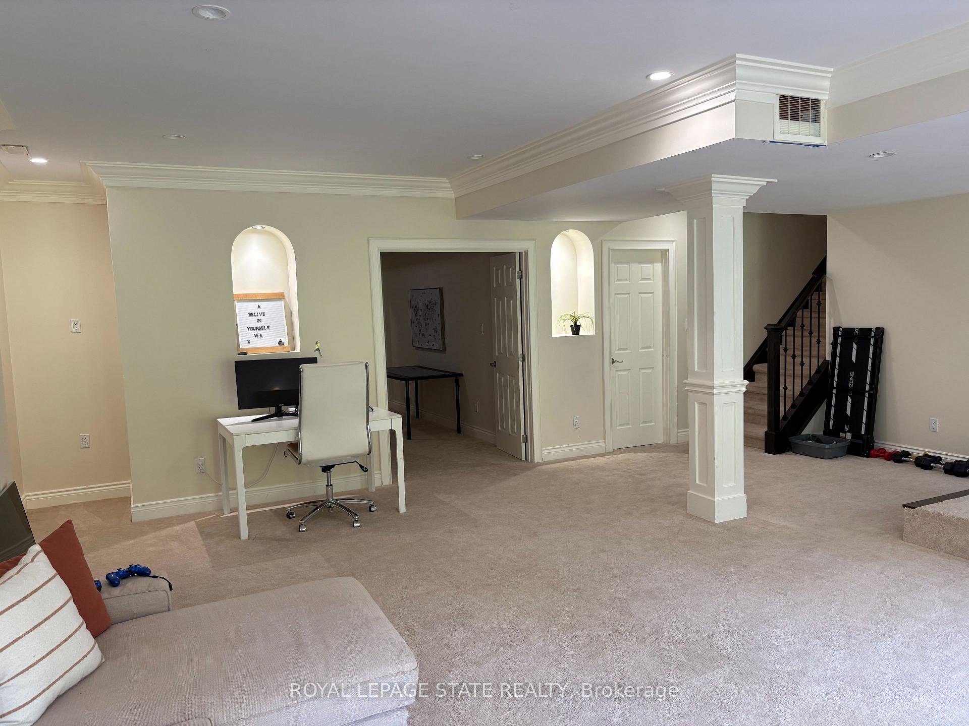 Photo 38 of 104 Diiorio Circle, Hamilton, Meadowlands — HOMEH