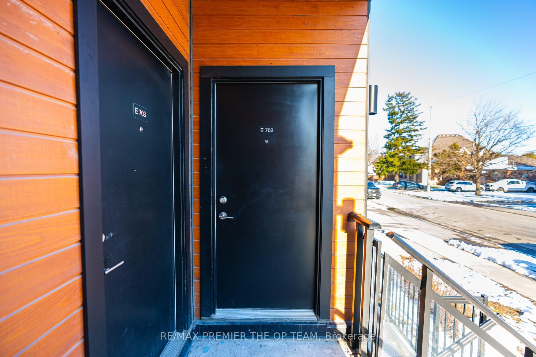 Photo 4 of Unit 702, 48 Coles Avenue, Vaughan, Vaughan Grove — HOMEH