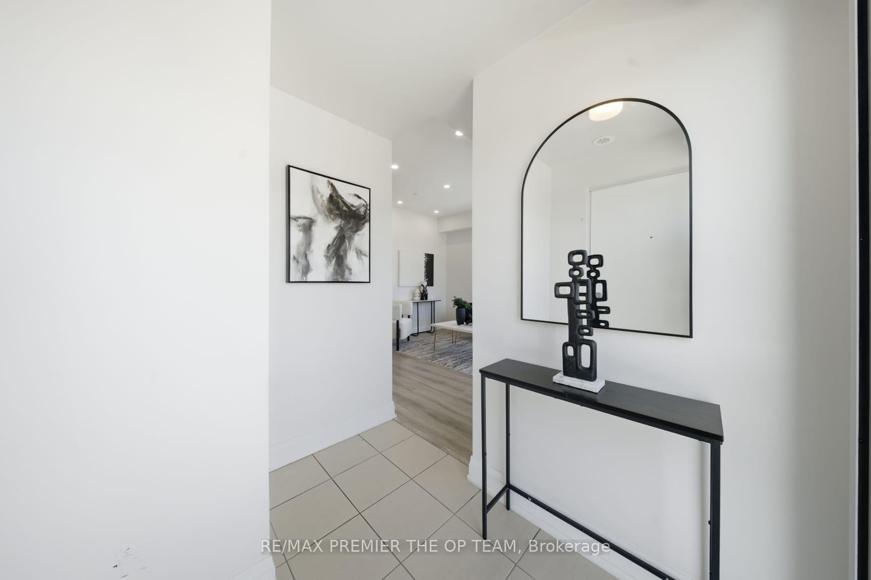 Photo 8 of Unit 702, 48 Coles Avenue, Vaughan, Vaughan Grove — HOMEH