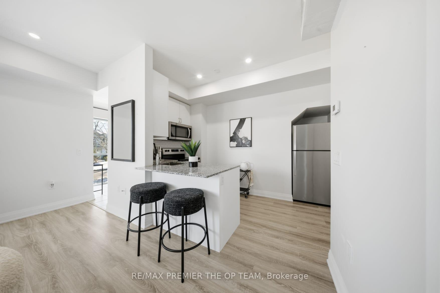 Photo 14 of Unit 702, 48 Coles Avenue, Vaughan, Vaughan Grove — HOMEH