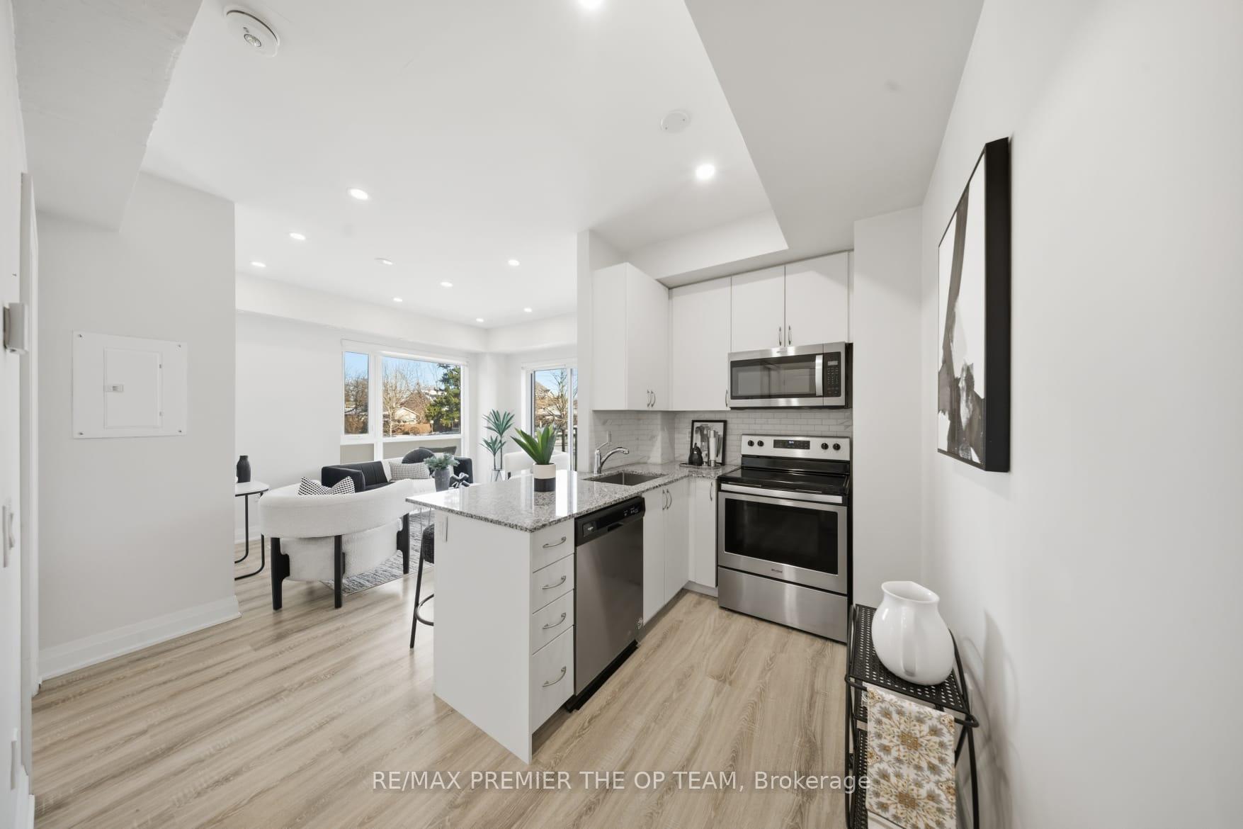 Photo 15 of Unit 702, 48 Coles Avenue, Vaughan, Vaughan Grove — HOMEH