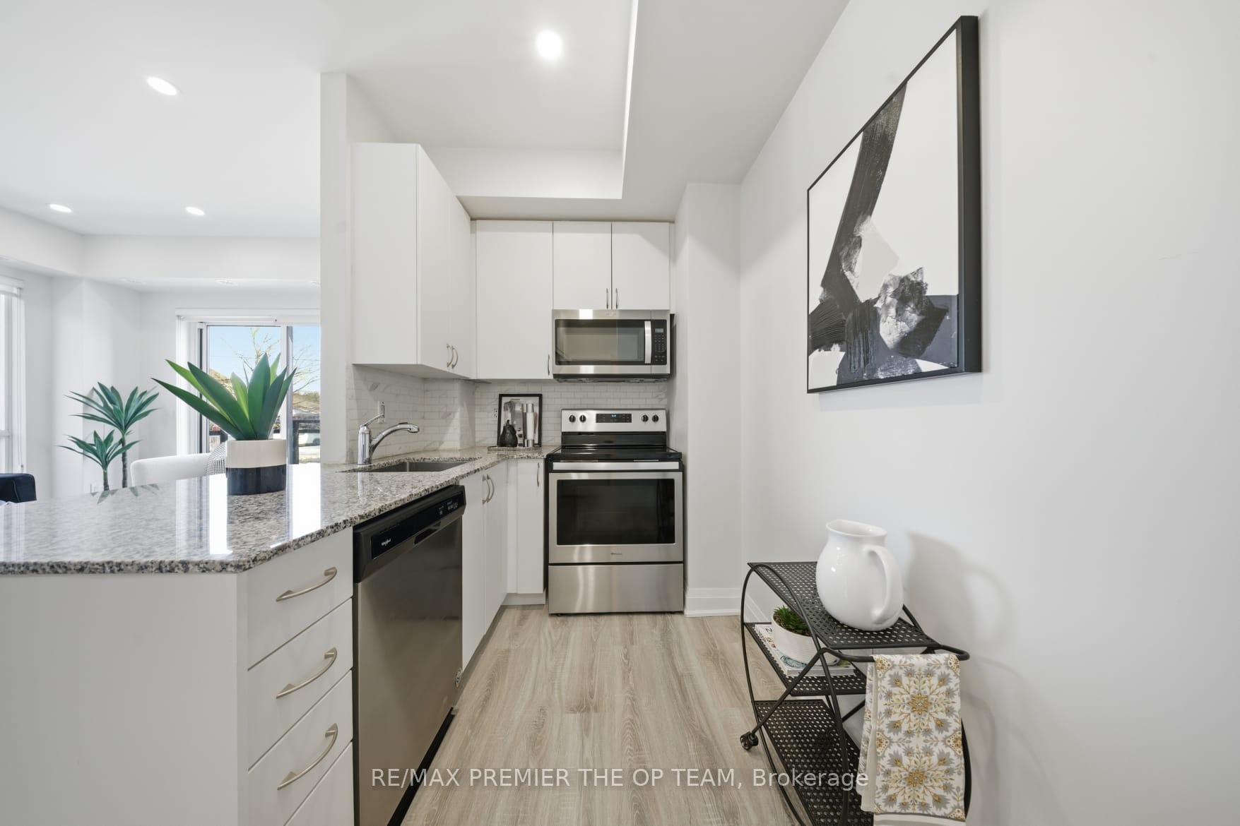 Photo 18 of Unit 702, 48 Coles Avenue, Vaughan, Vaughan Grove — HOMEH