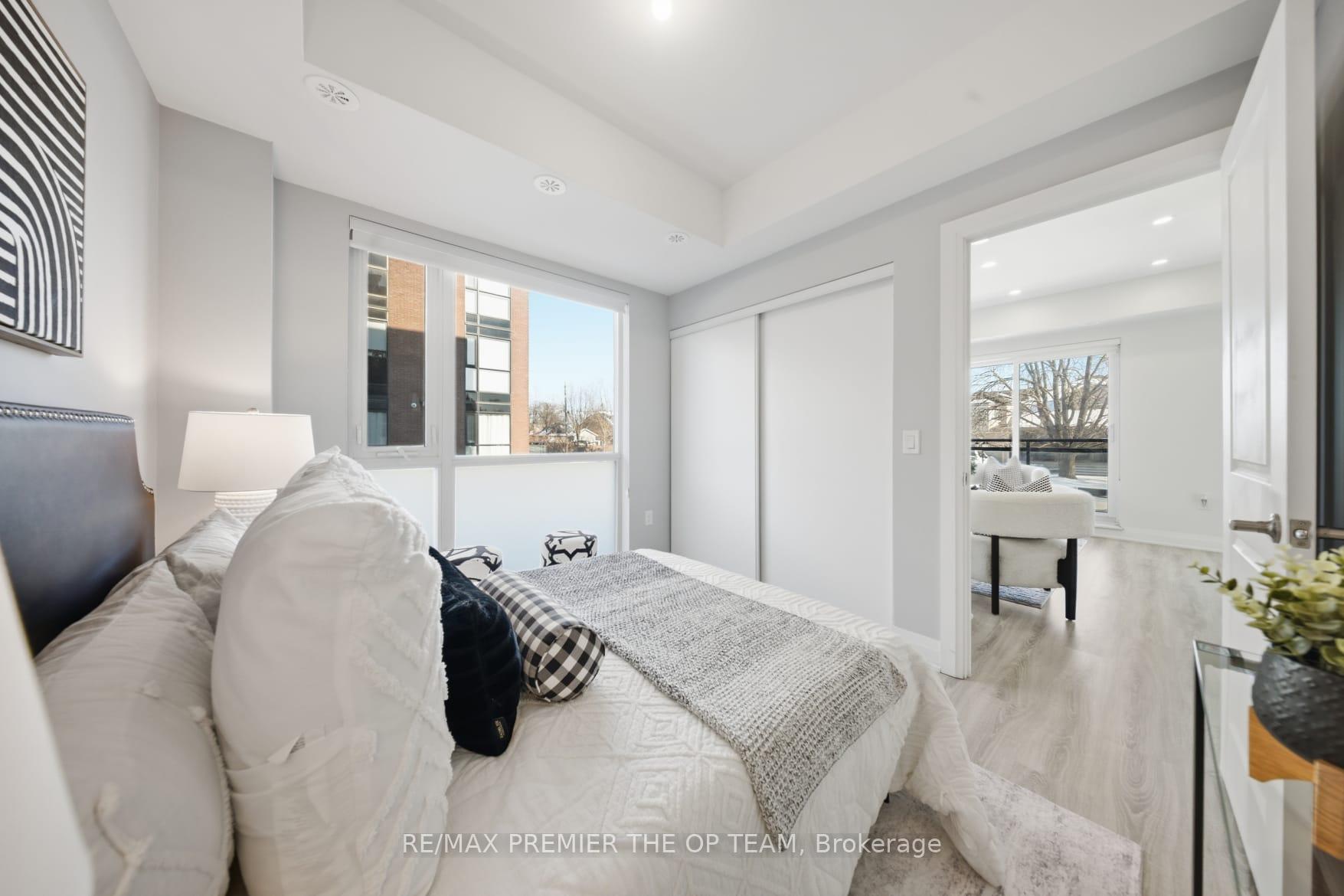 Photo 20 of Unit 702, 48 Coles Avenue, Vaughan, Vaughan Grove — HOMEH