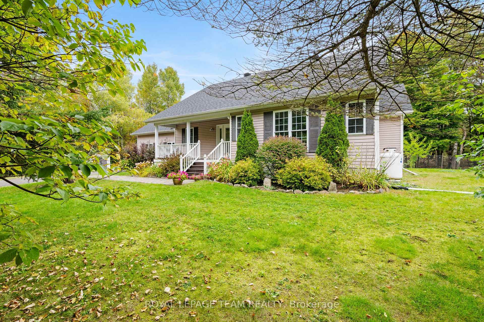 Photo 2 of 5040 Stonecrest Road, Ottawa, Woodlawn/Maclarens Landing/Kilmaurs — HOMEH