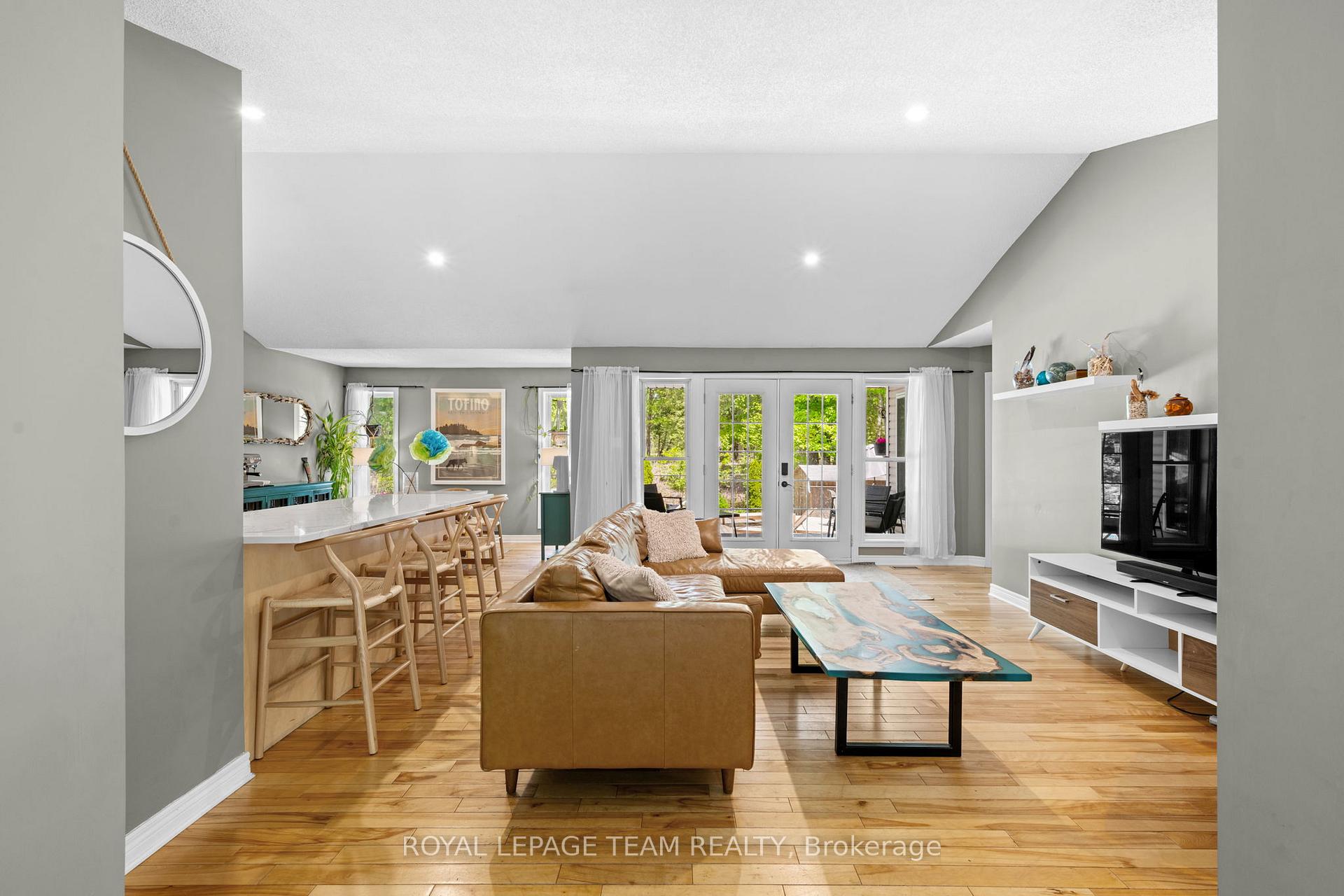 Photo 14 of 5040 Stonecrest Road, Ottawa, Woodlawn/Maclarens Landing/Kilmaurs — HOMEH