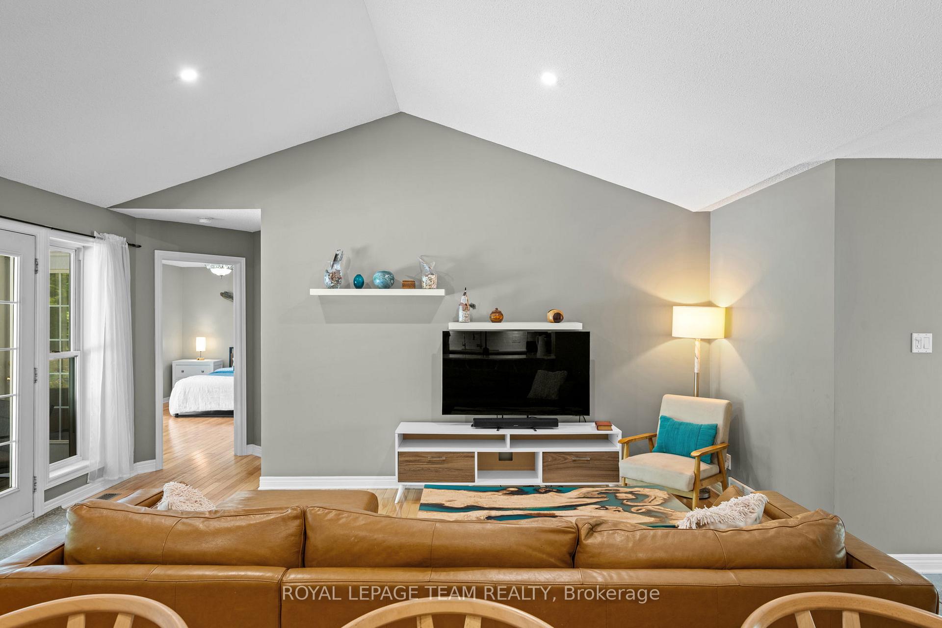 Photo 16 of 5040 Stonecrest Road, Ottawa, Woodlawn/Maclarens Landing/Kilmaurs — HOMEH