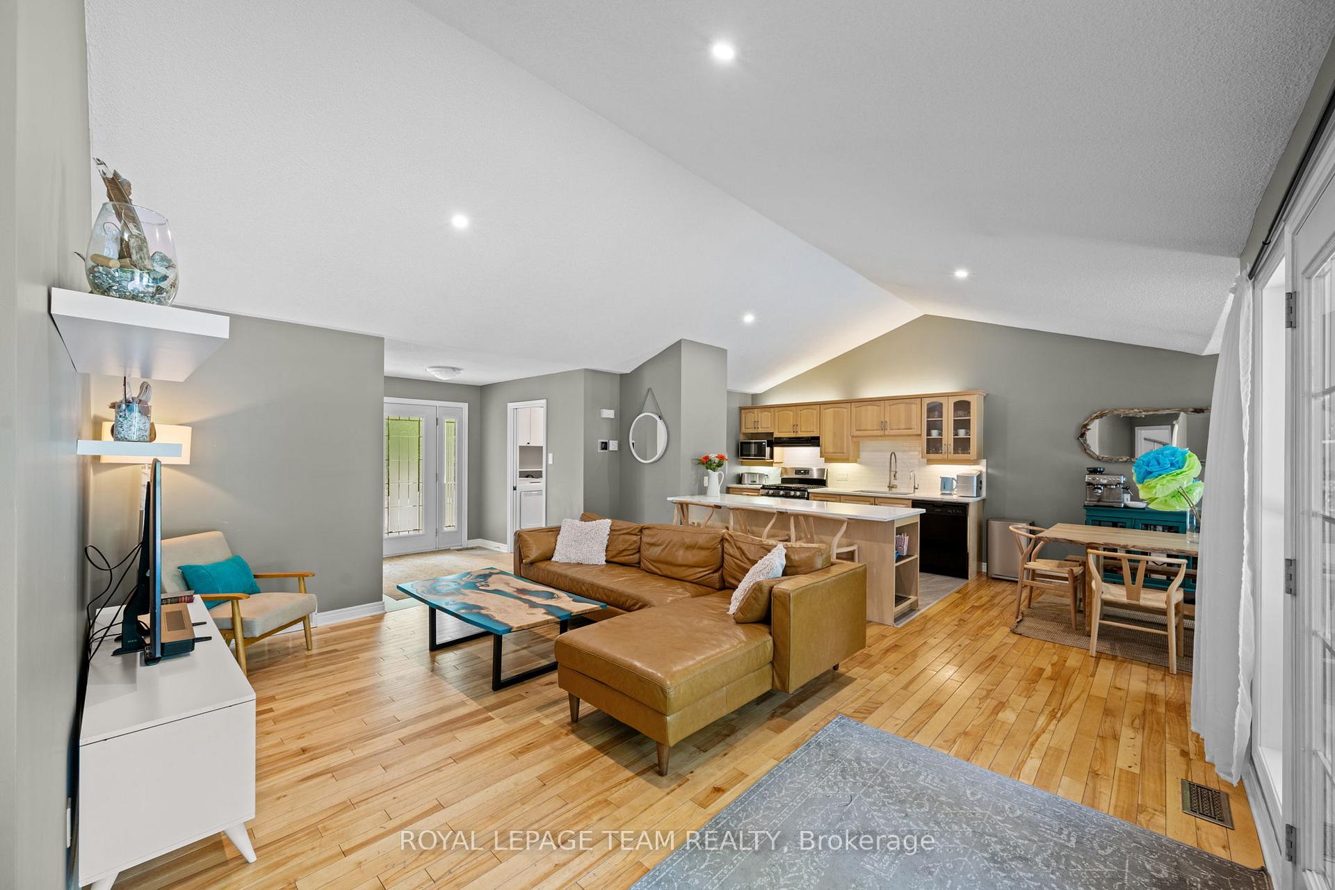 Photo 17 of 5040 Stonecrest Road, Ottawa, Woodlawn/Maclarens Landing/Kilmaurs — HOMEH