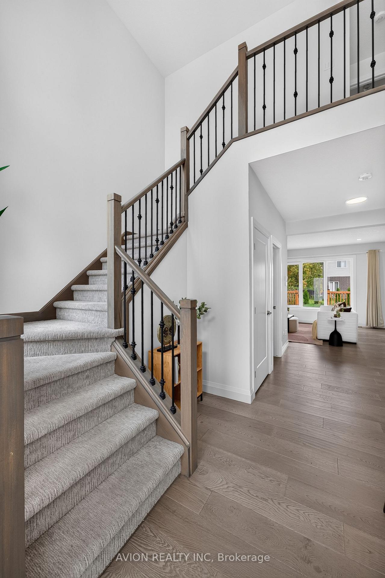 Photo 5 of 1779 Applerock Avenue, London, North S — HOMEH