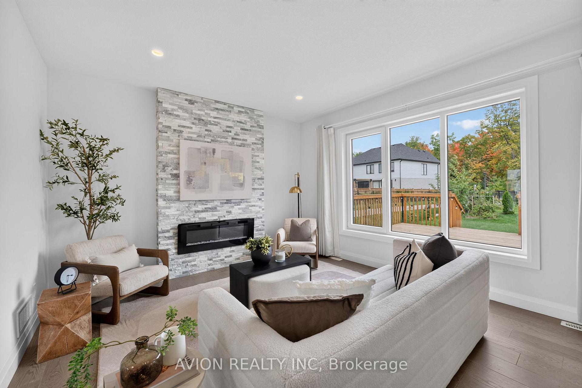 Photo 6 of 1779 Applerock Avenue, London, North S — HOMEH