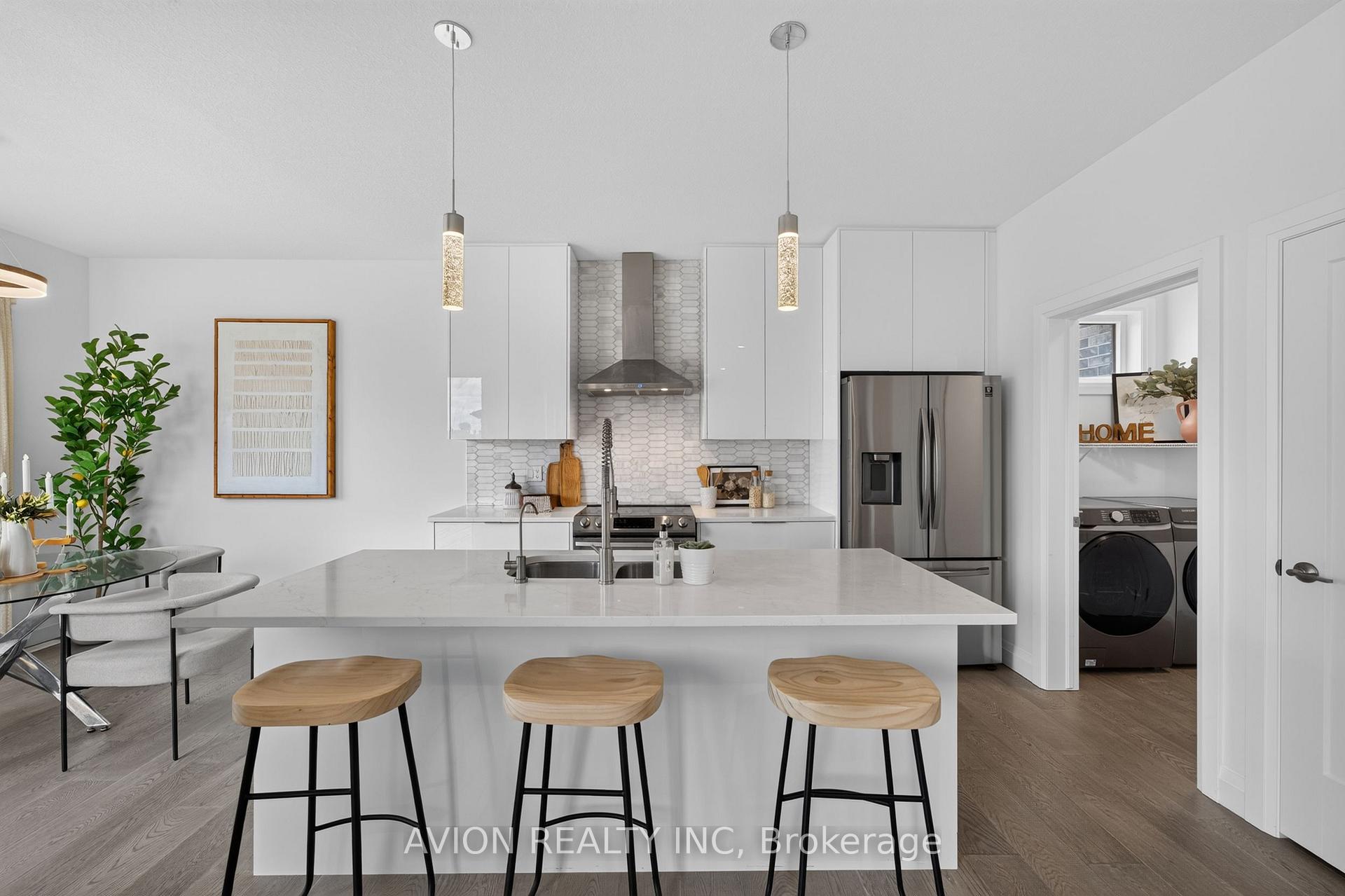 Photo 10 of 1779 Applerock Avenue, London, North S — HOMEH