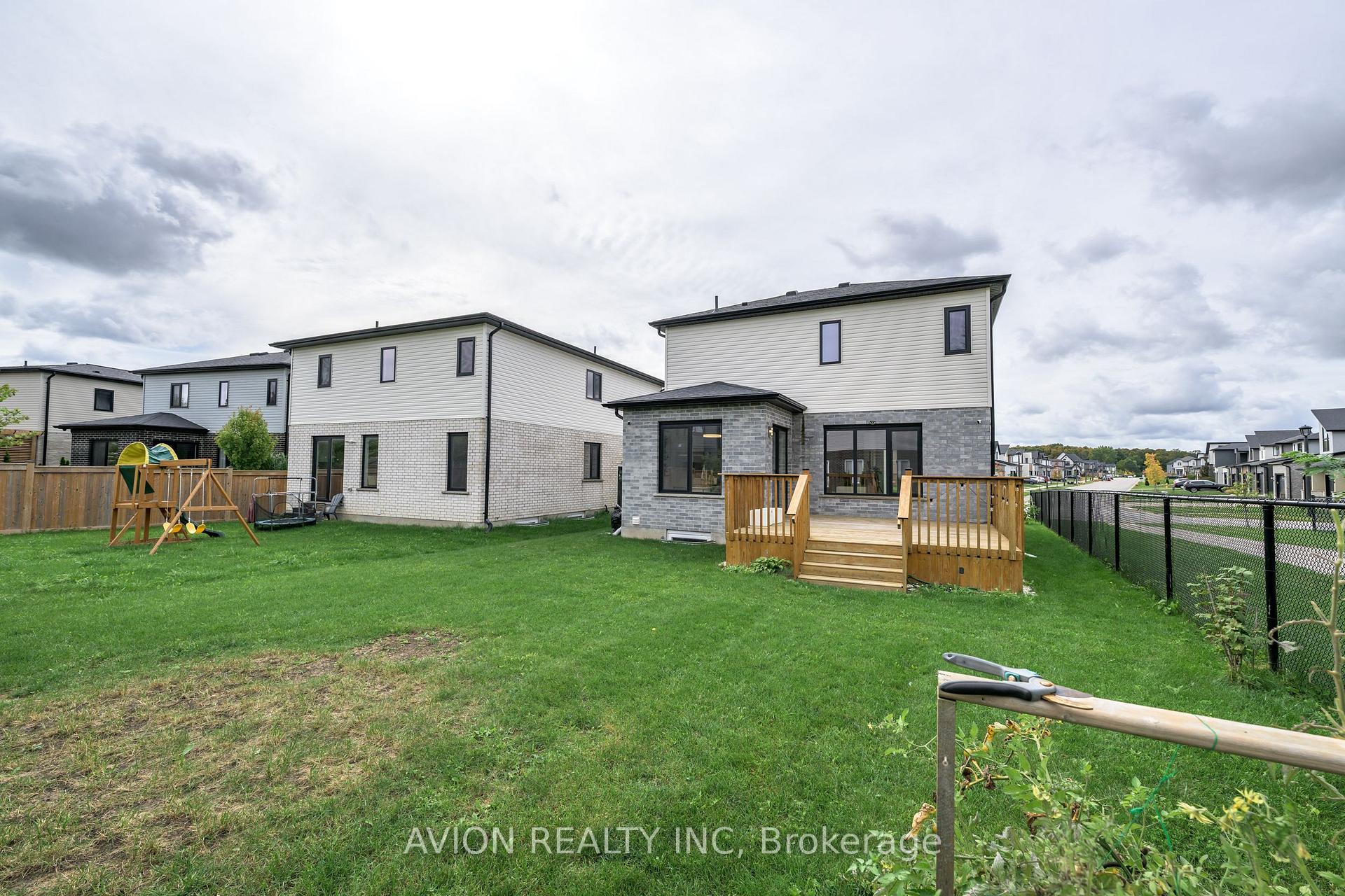 Photo 36 of 1779 Applerock Avenue, London, North S — HOMEH