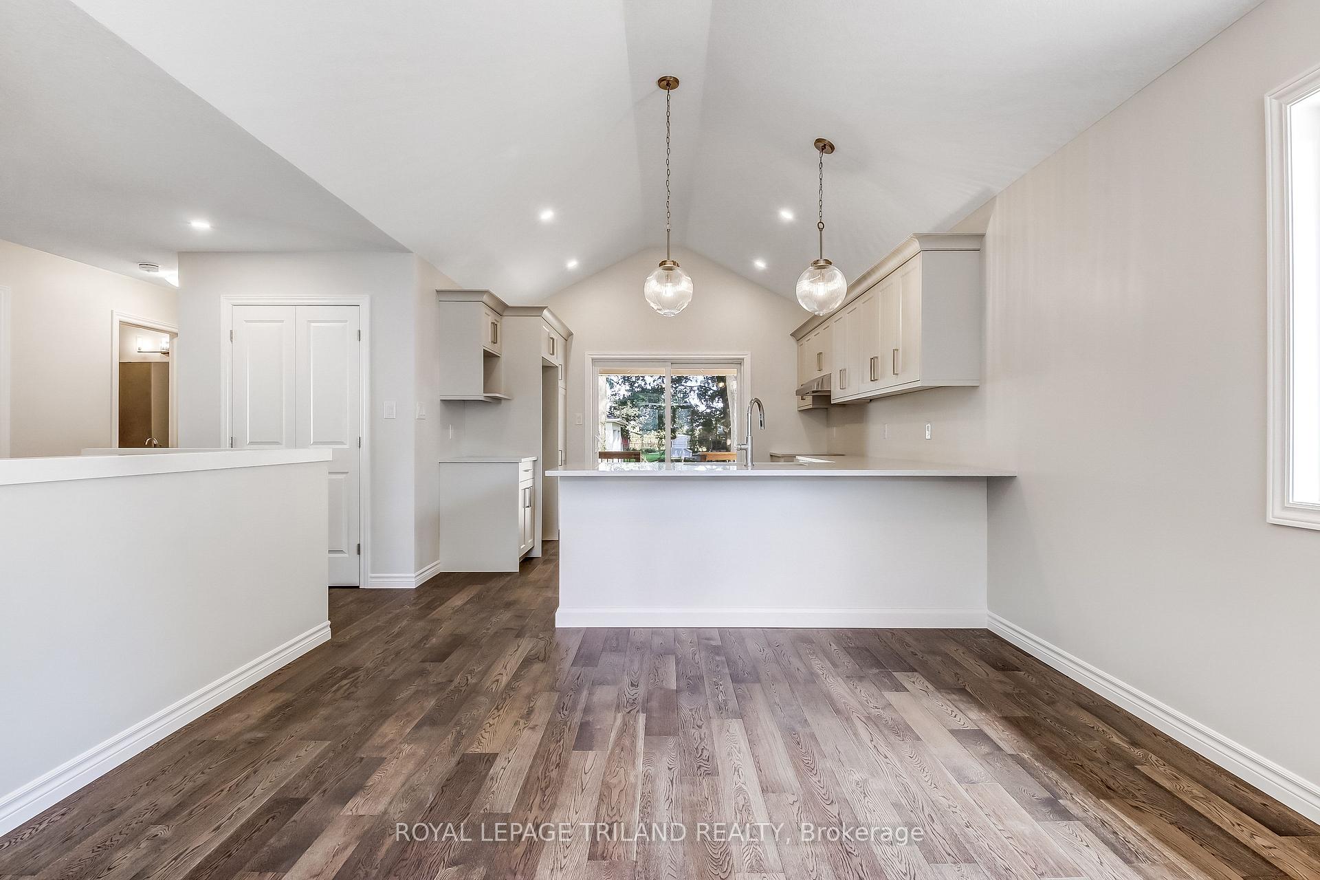 Photo 5 of 283 Ridout Street, West Elgin, Rodney — HOMEH