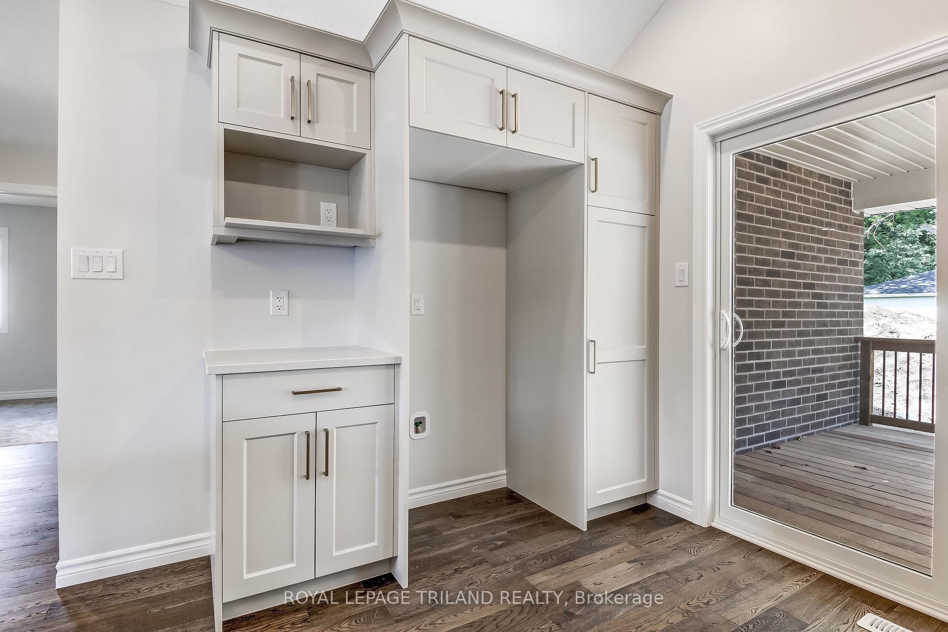 Photo 9 of 283 Ridout Street, West Elgin, Rodney — HOMEH