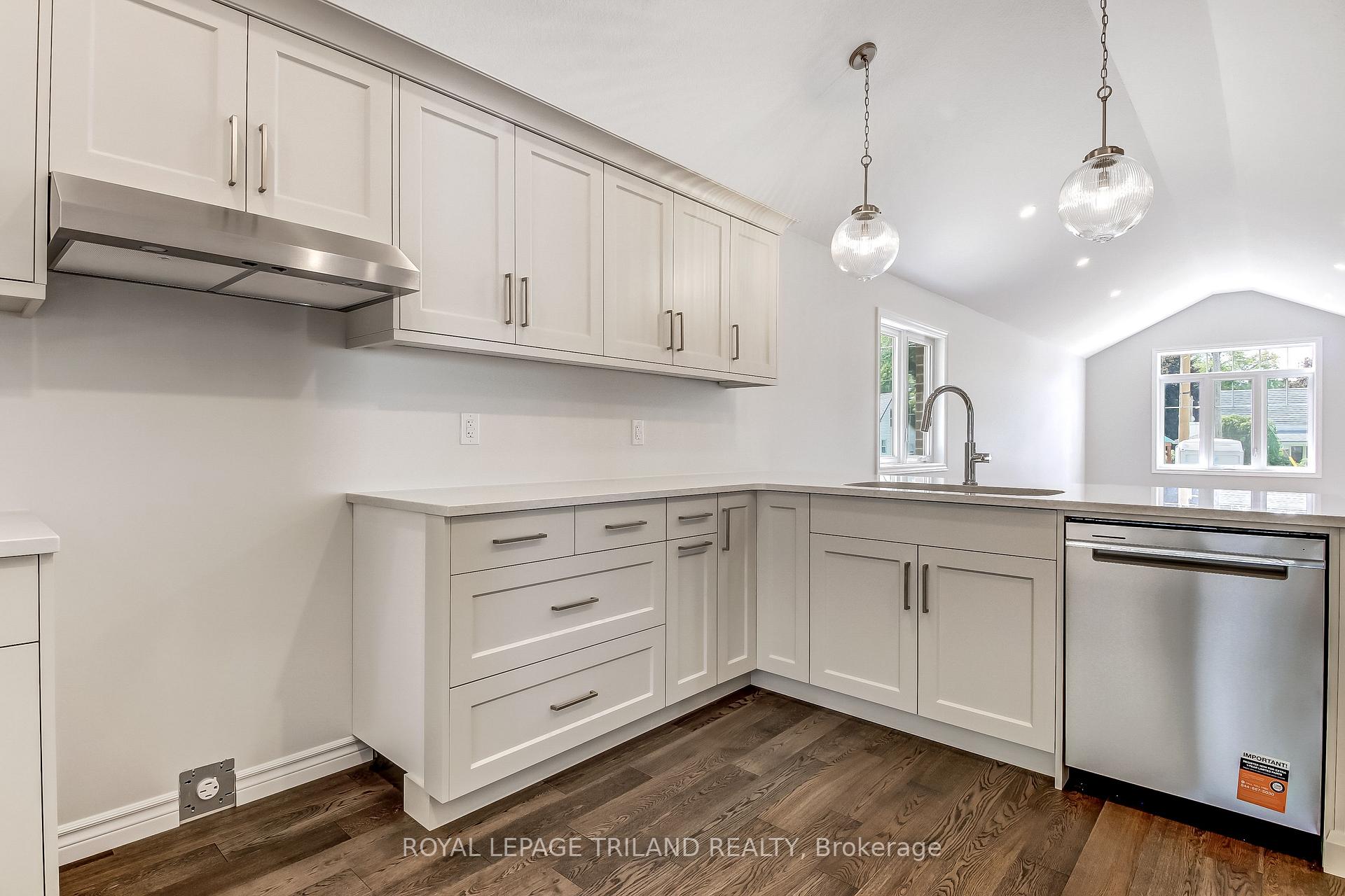 Photo 10 of 283 Ridout Street, West Elgin, Rodney — HOMEH