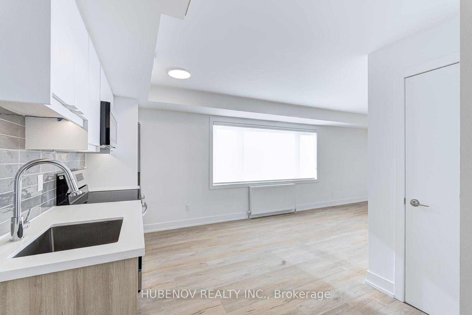 Photo 9 of 222 Lakeshore Road E, Mississauga, Port Credit — HOMEH