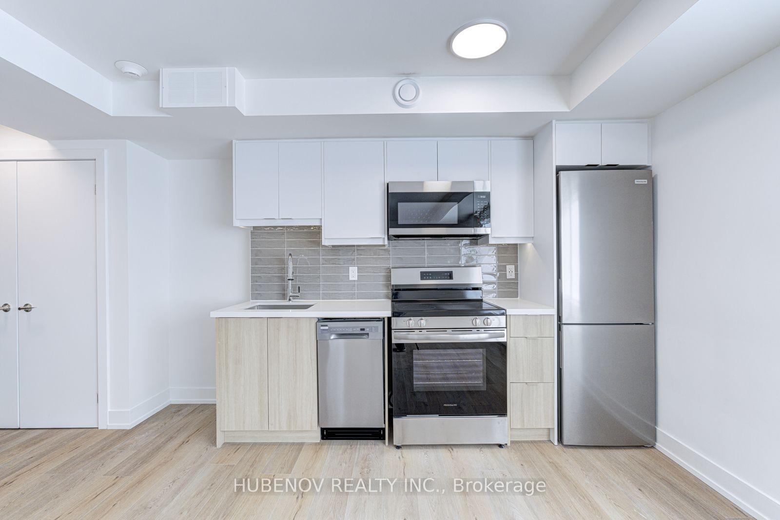 Photo 13 of 222 Lakeshore Road E, Mississauga, Port Credit — HOMEH