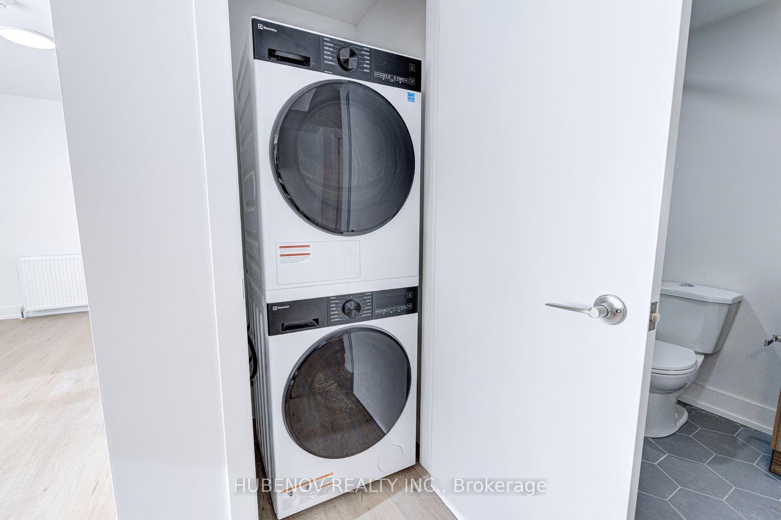 Photo 15 of 222 Lakeshore Road E, Mississauga, Port Credit — HOMEH
