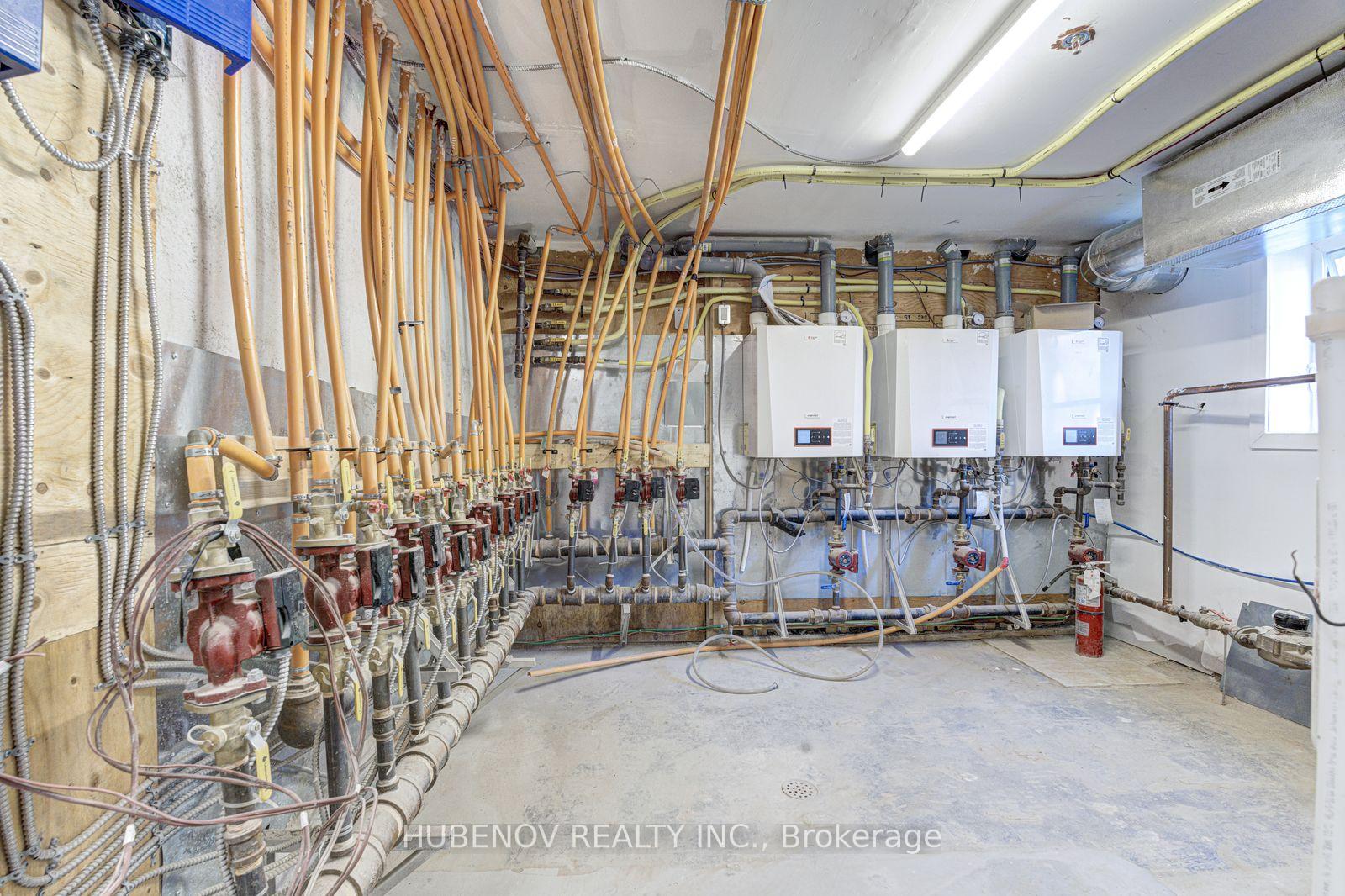 Photo 39 of 222 Lakeshore Road E, Mississauga, Port Credit — HOMEH