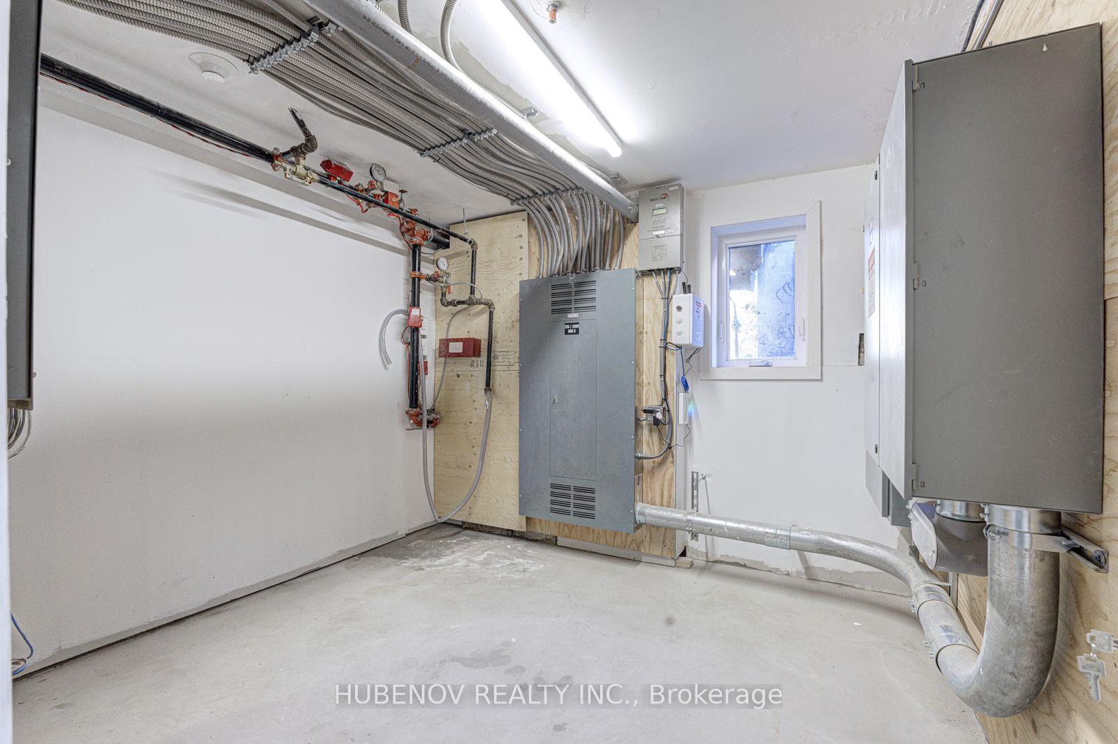 Photo 41 of 222 Lakeshore Road E, Mississauga, Port Credit — HOMEH