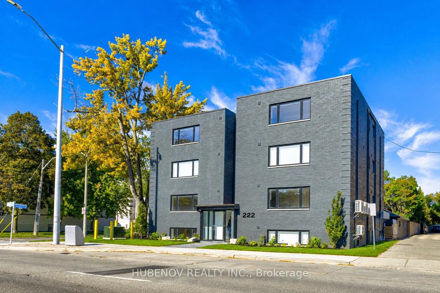 Photo 5 of 222 Lakeshore Road E, Mississauga, Port Credit — HOMEH