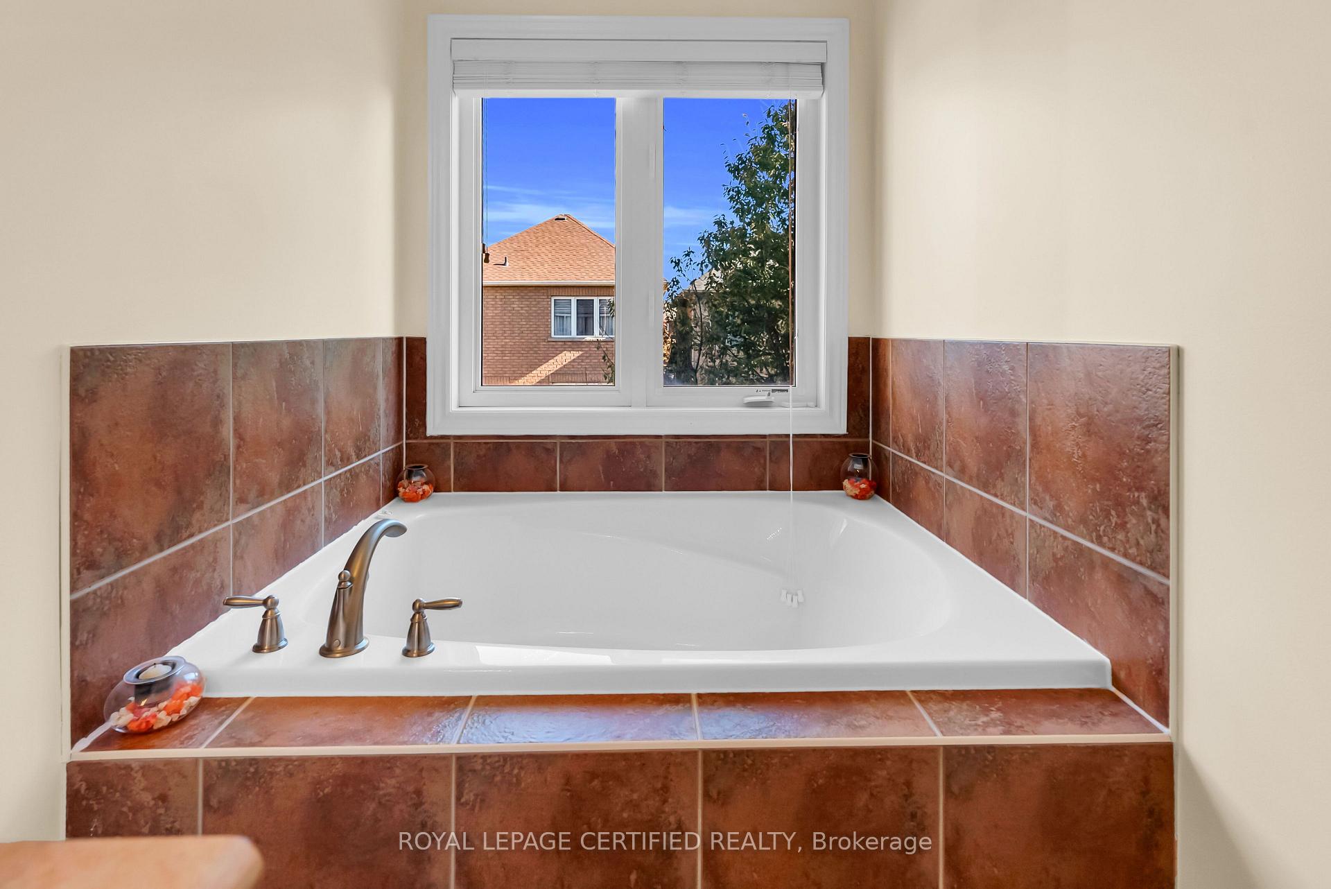 Photo 22 of 144 Mccready Drive, Milton, Scott — HOMEH