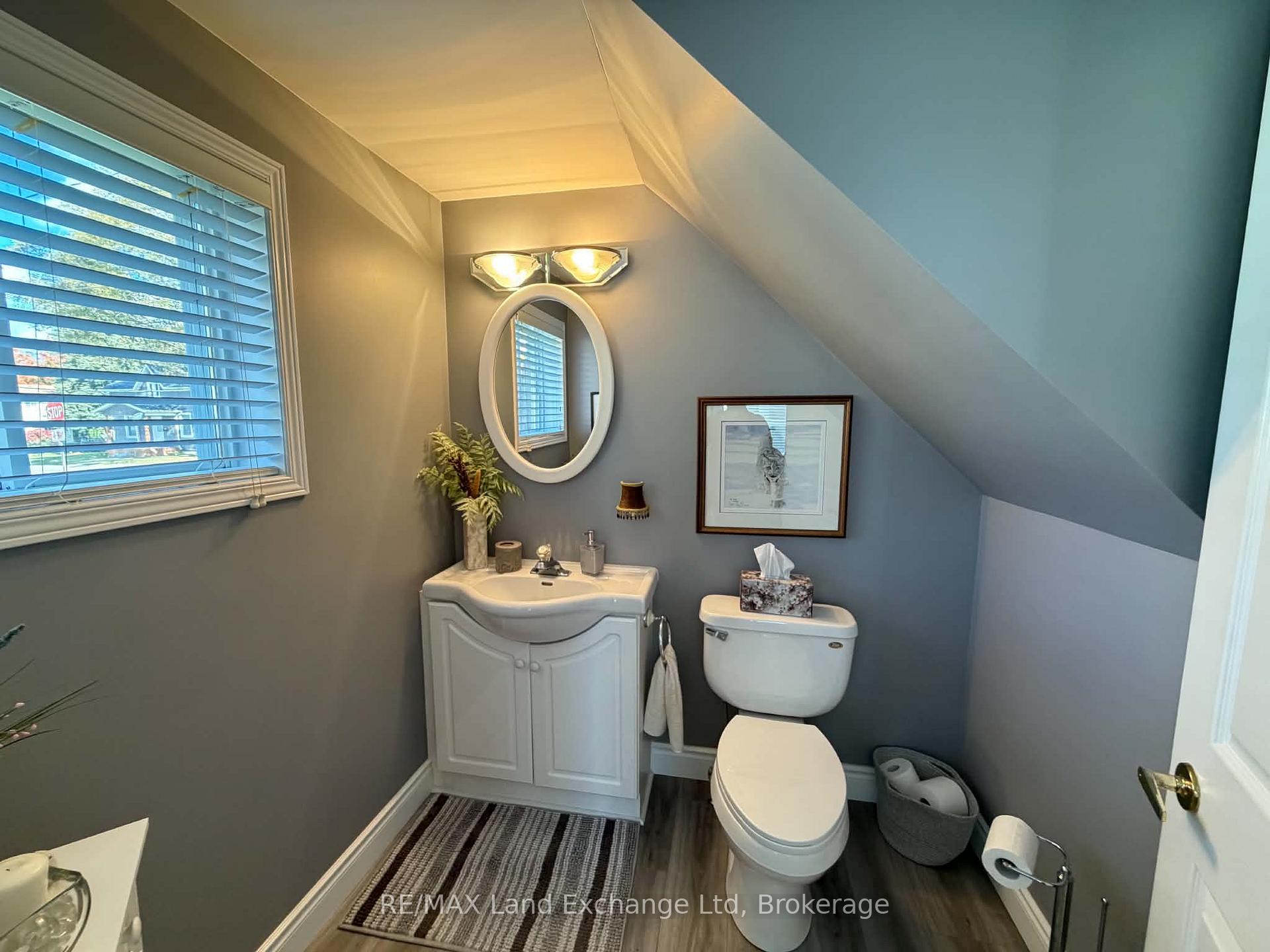 Photo 12 of 118 Victoria Street E, North Huron, Wingham — HOMEH