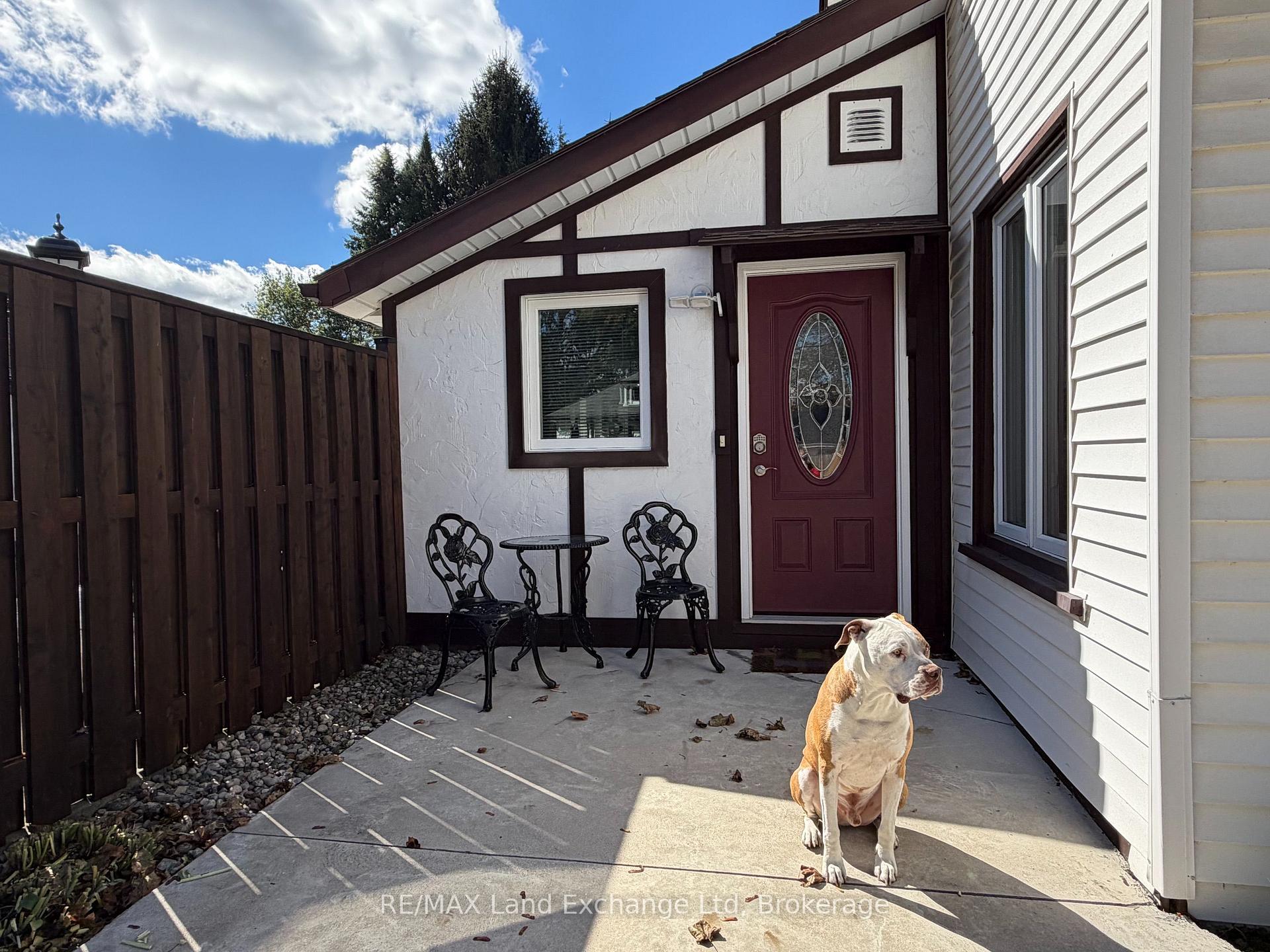 Photo 22 of 118 Victoria Street E, North Huron, Wingham — HOMEH