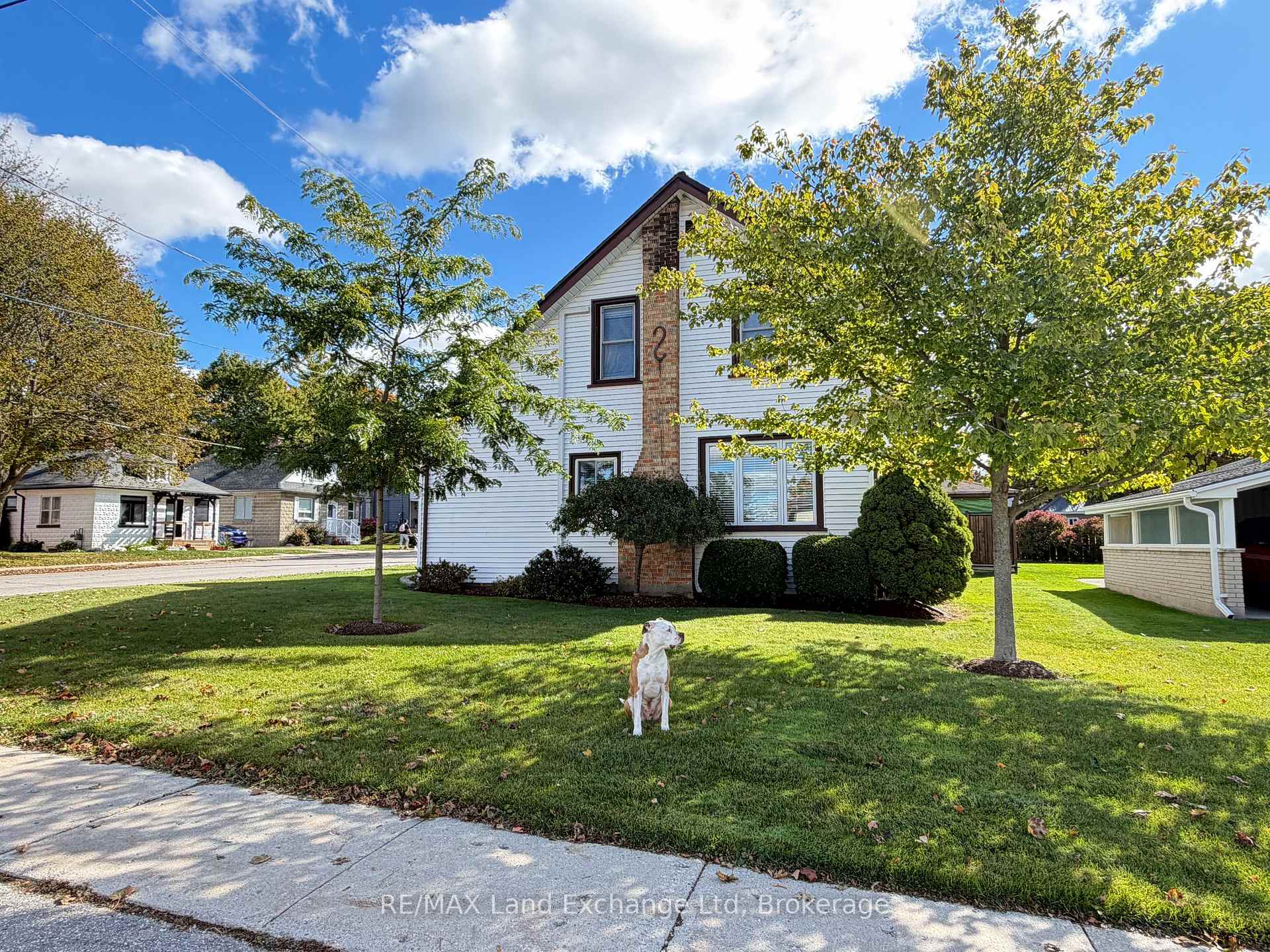 Photo 23 of 118 Victoria Street E, North Huron, Wingham — HOMEH