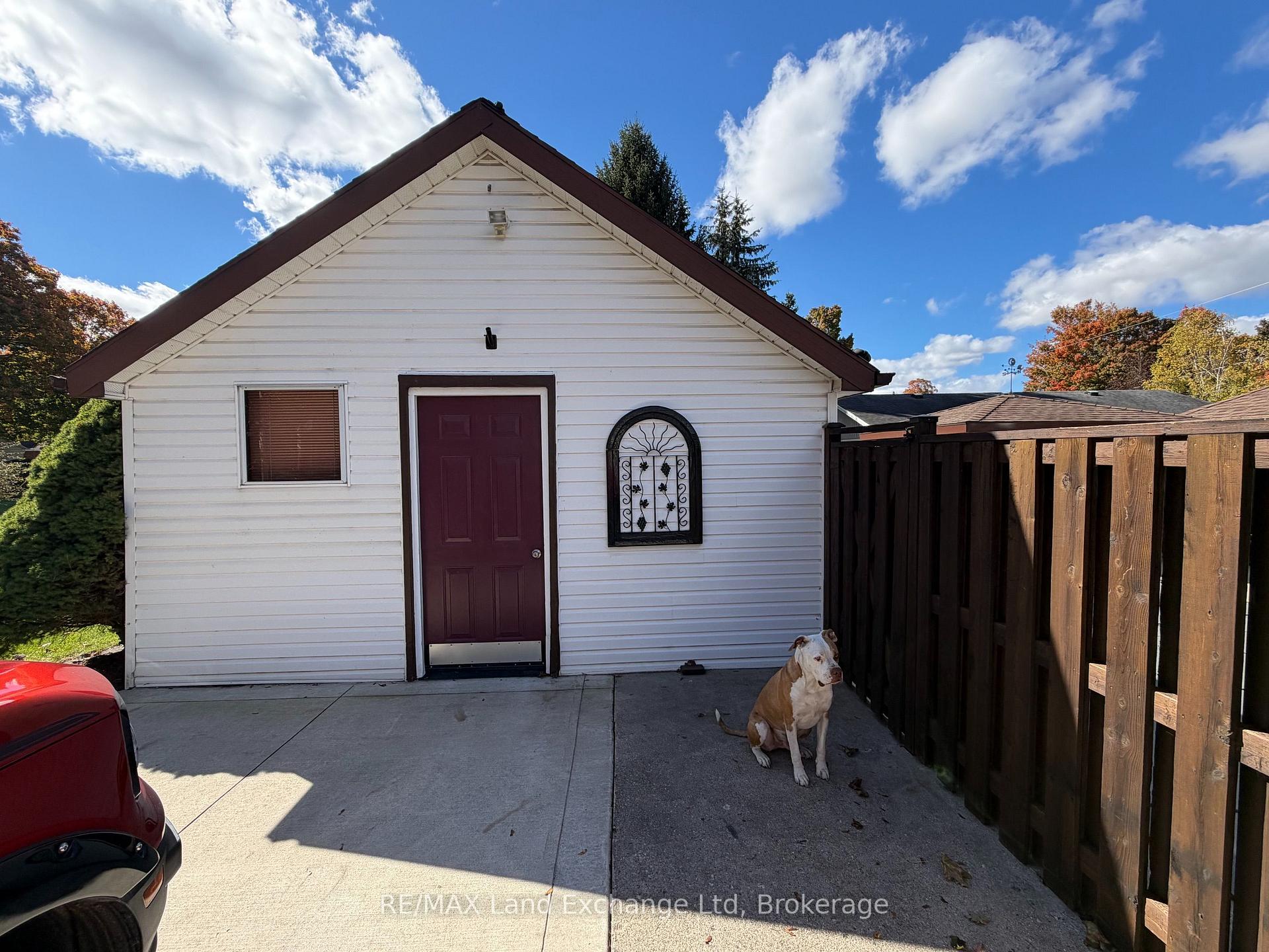 Photo 28 of 118 Victoria Street E, North Huron, Wingham — HOMEH