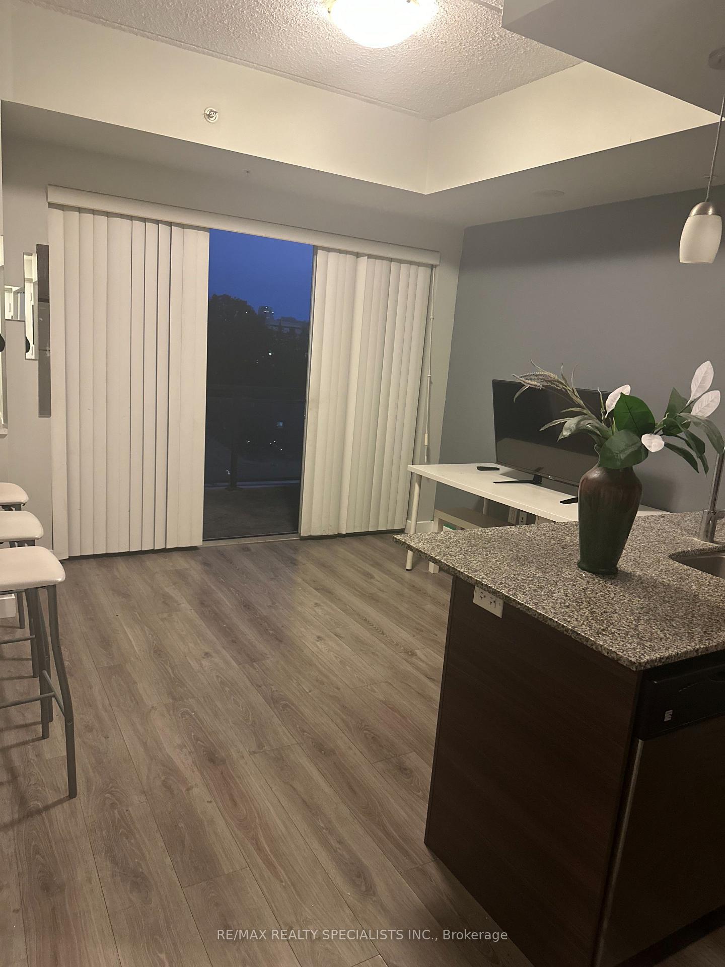 Photo 2 of Unit 501, 318 Spruce Street, Waterloo, Downtown Waterloo — HOMEH