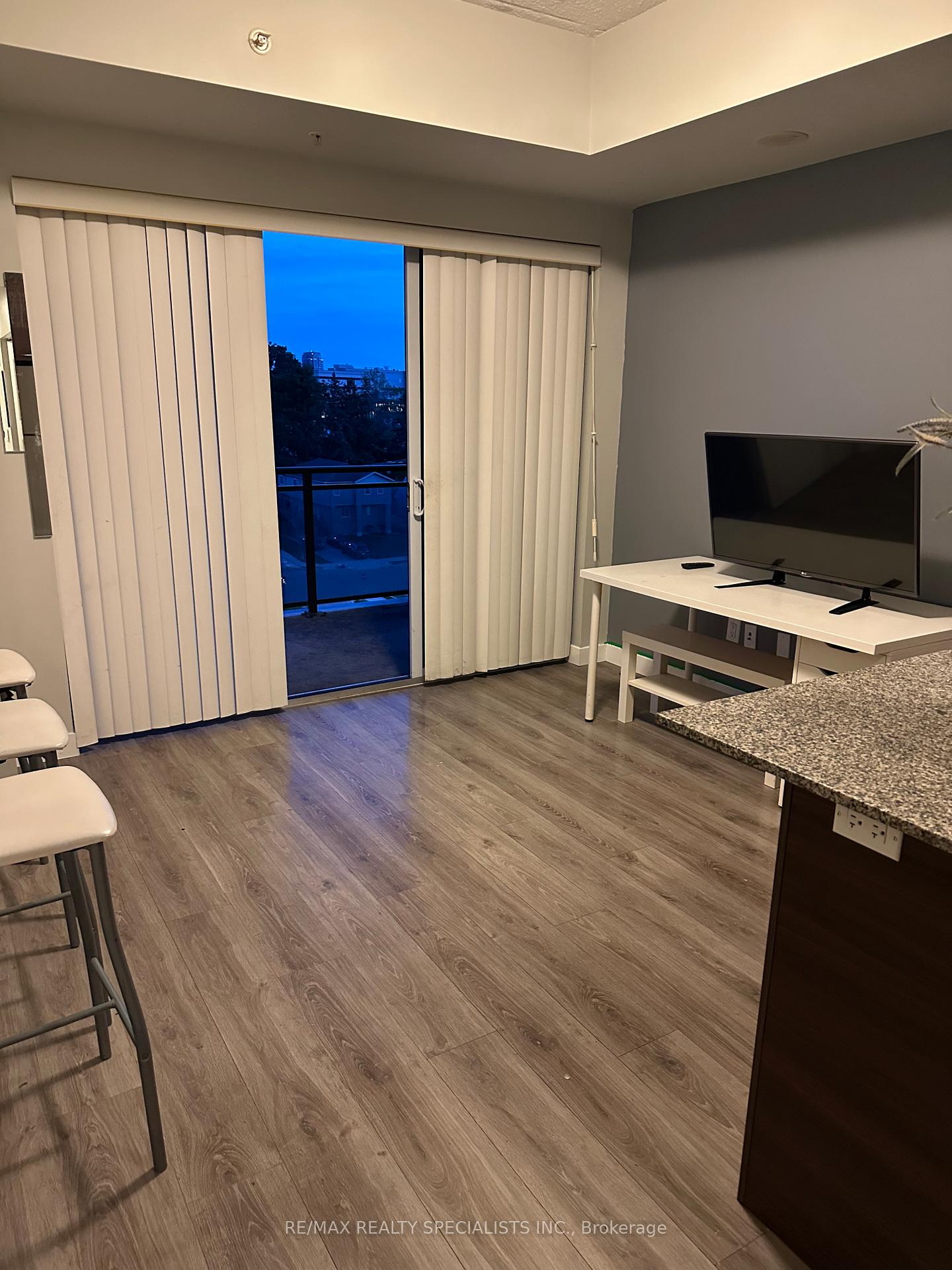 Photo 3 of Unit 501, 318 Spruce Street, Waterloo, Downtown Waterloo — HOMEH
