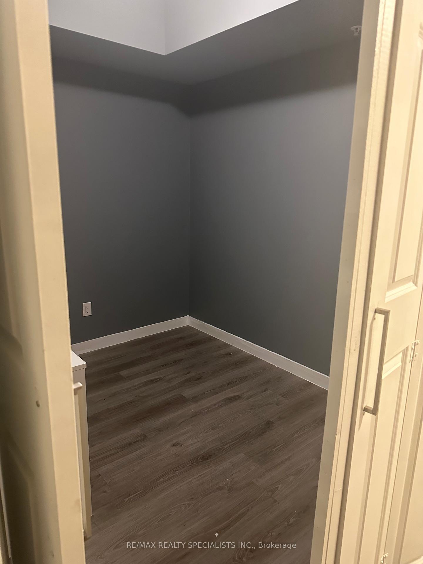 Photo 5 of Unit 501, 318 Spruce Street, Waterloo, Downtown Waterloo — HOMEH