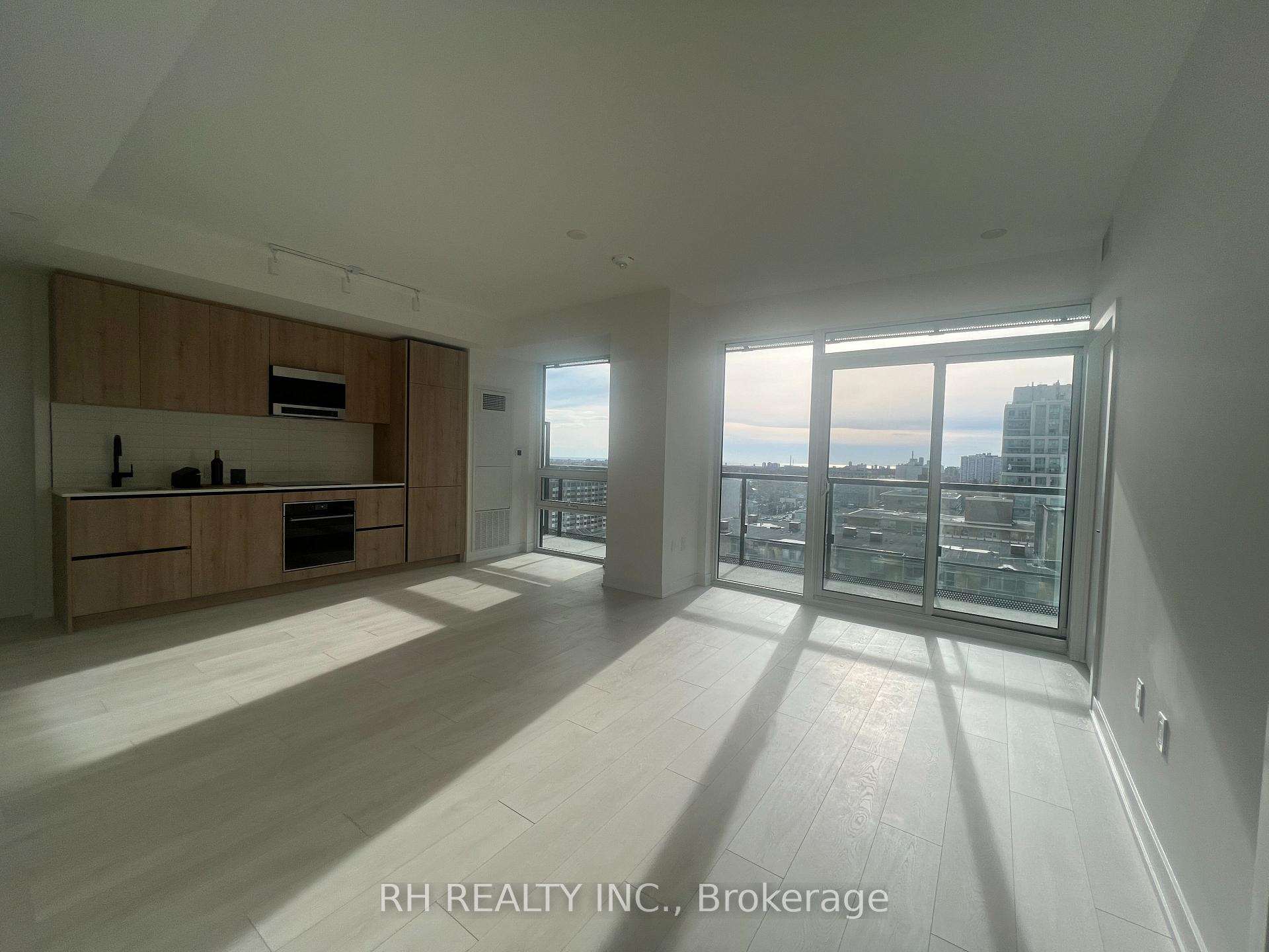 Photo 4 of Unit 1502, 127 Broadway Avenue, Toronto, Mount Pleasant West — HOMEH
