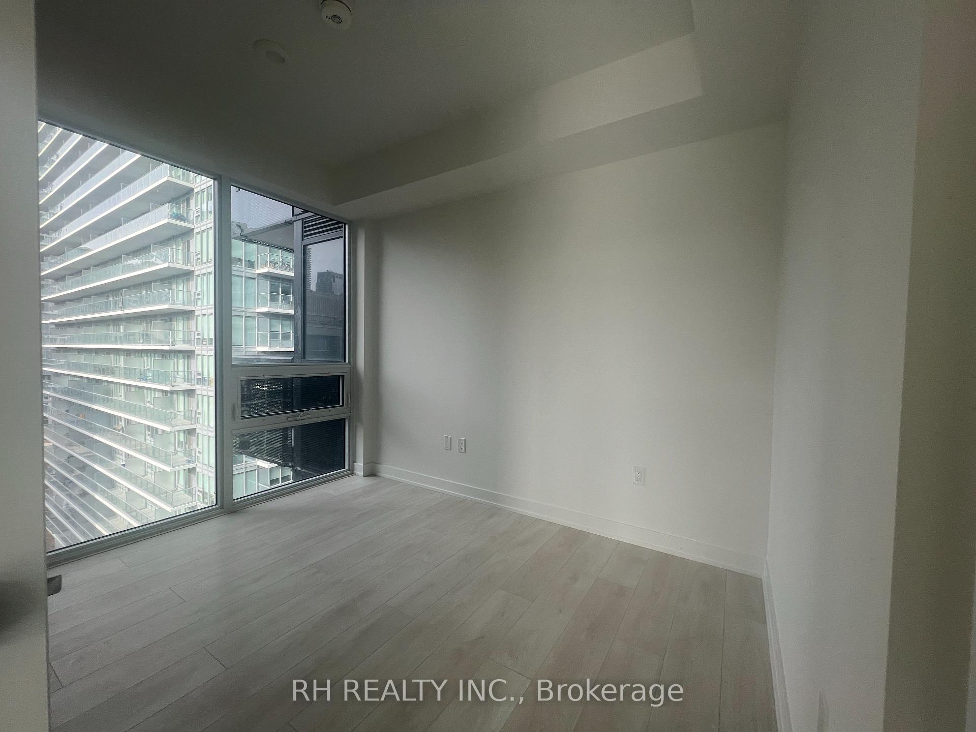 Photo 6 of Unit 1502, 127 Broadway Avenue, Toronto, Mount Pleasant West — HOMEH