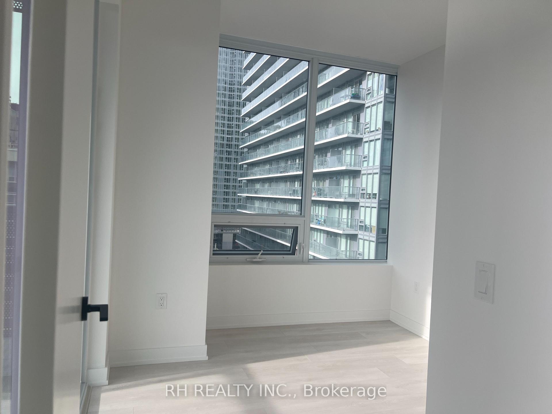 Photo 7 of Unit 1502, 127 Broadway Avenue, Toronto, Mount Pleasant West — HOMEH