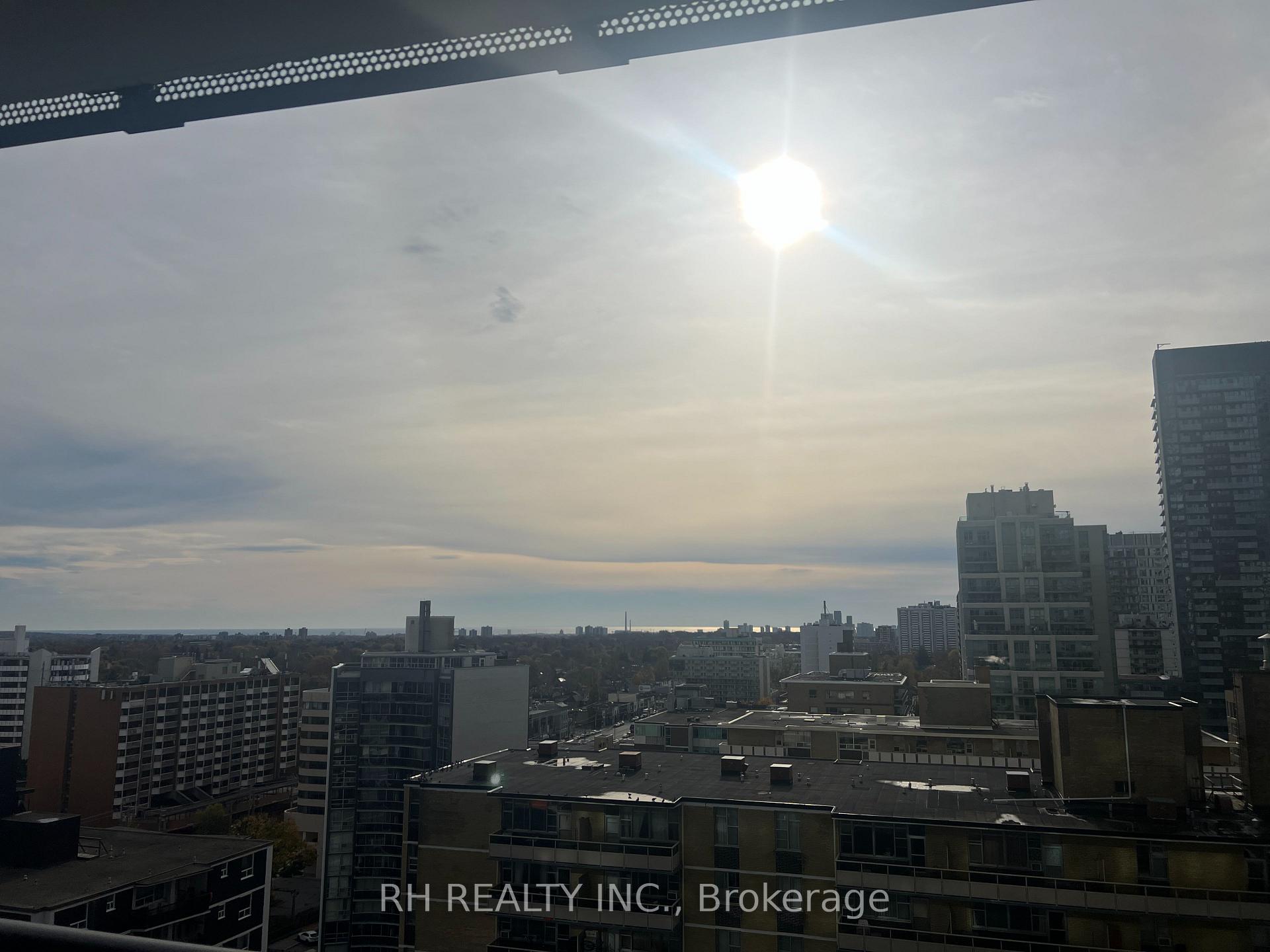 Photo 9 of Unit 1502, 127 Broadway Avenue, Toronto, Mount Pleasant West — HOMEH