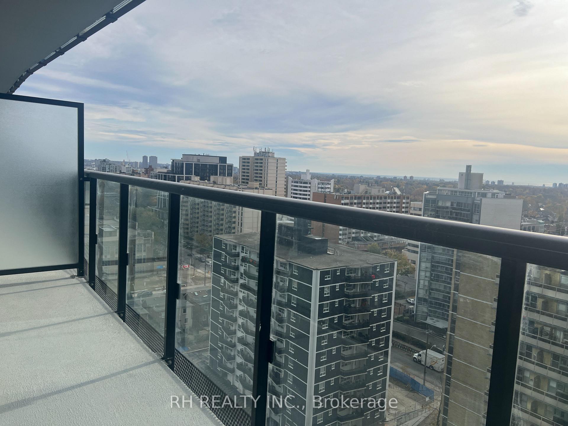 Photo 10 of Unit 1502, 127 Broadway Avenue, Toronto, Mount Pleasant West — HOMEH