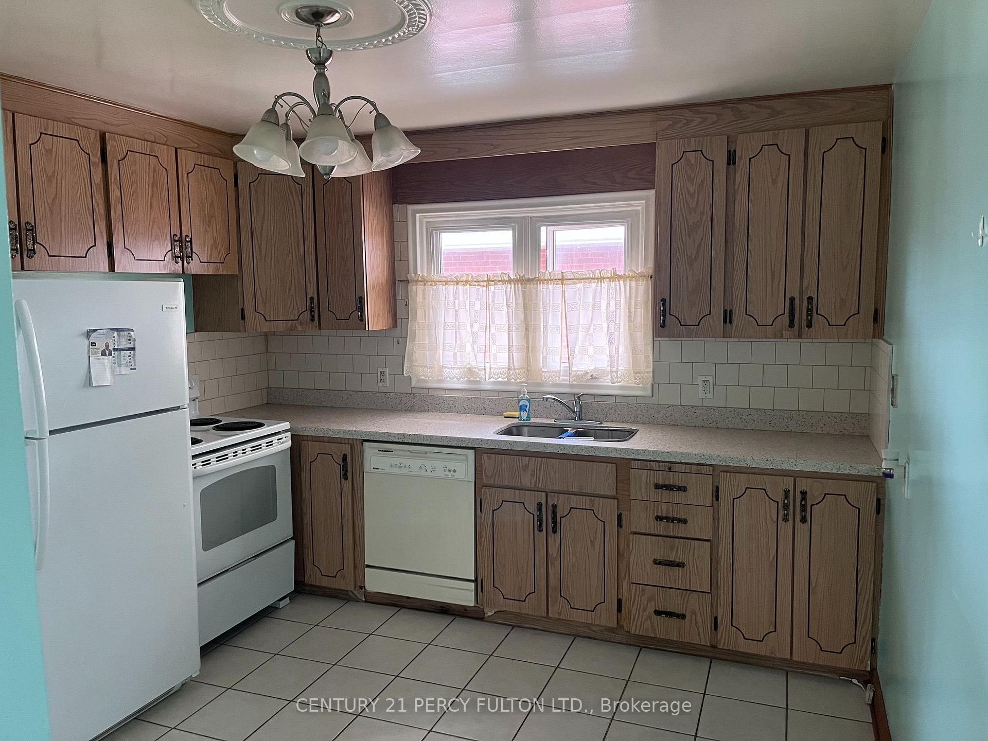 Photo 2 of 41 Pachino Boulevard, Scarborough, Wexford-Maryvale — HOMEH