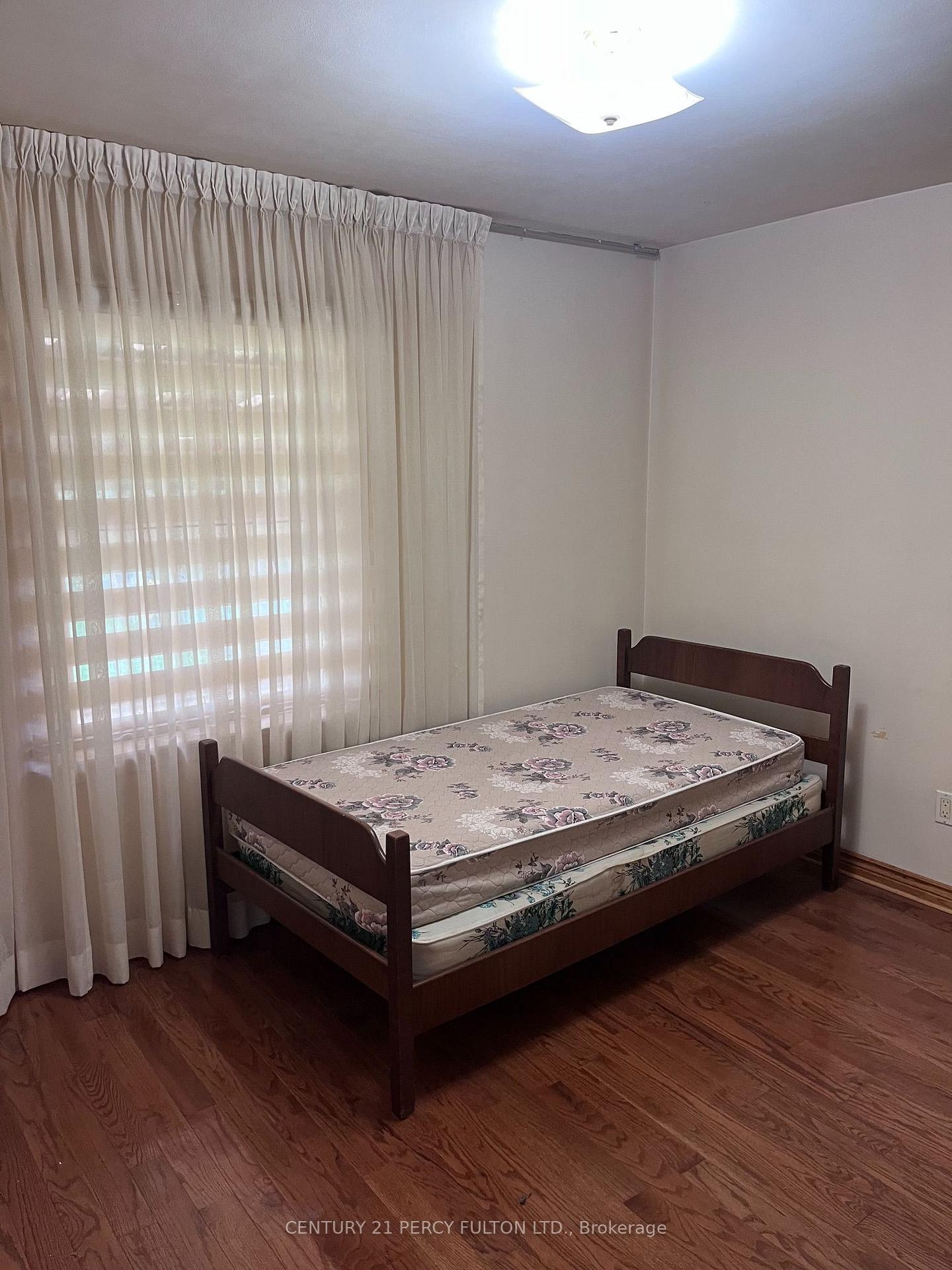 Photo 3 of 41 Pachino Boulevard, Scarborough, Wexford-Maryvale — HOMEH
