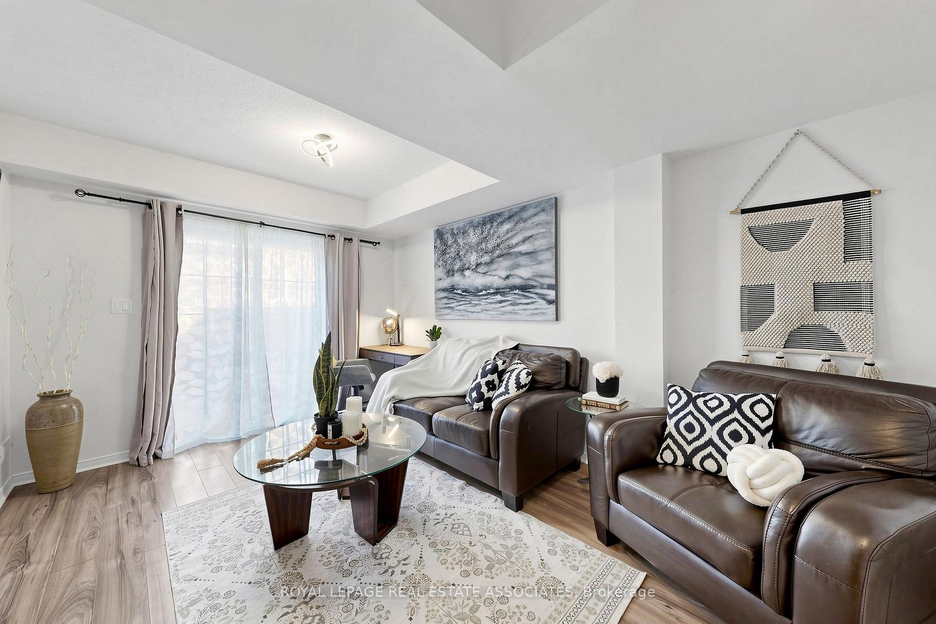 Photo 5 of 22 Benjamin Way, Whitby, Blue Grass Meadows — HOMEH