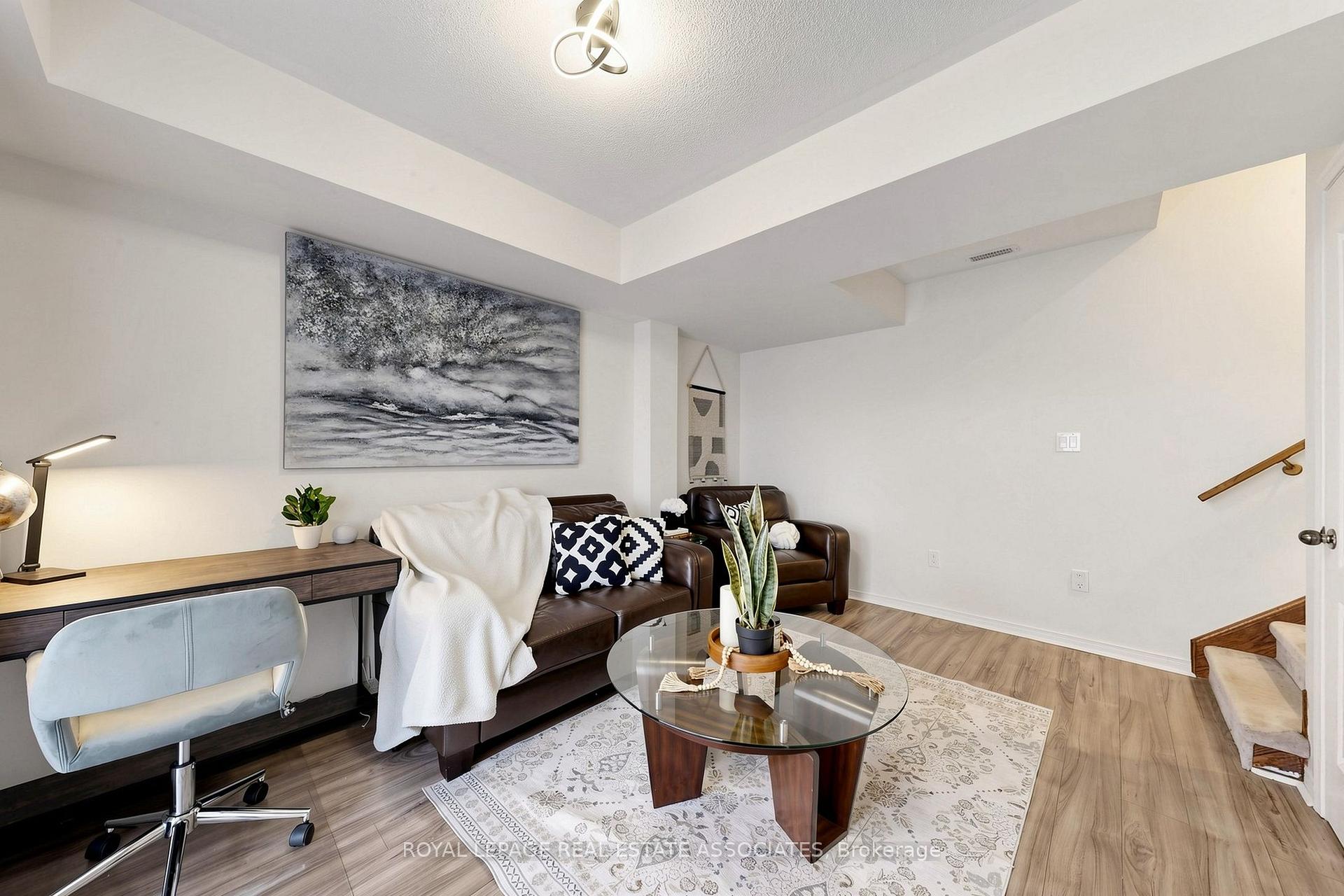 Photo 7 of 22 Benjamin Way, Whitby, Blue Grass Meadows — HOMEH