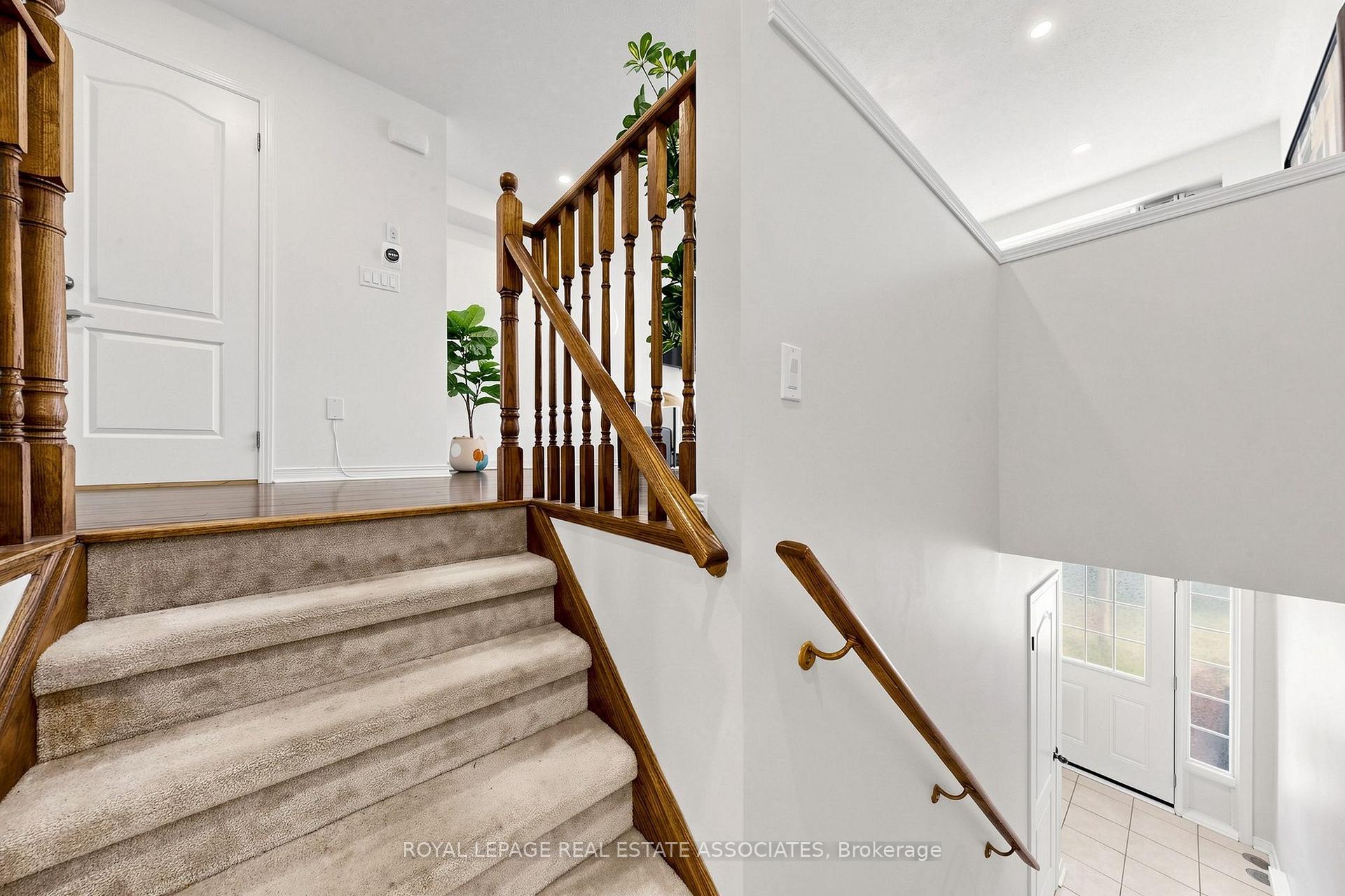 Photo 11 of 22 Benjamin Way, Whitby, Blue Grass Meadows — HOMEH